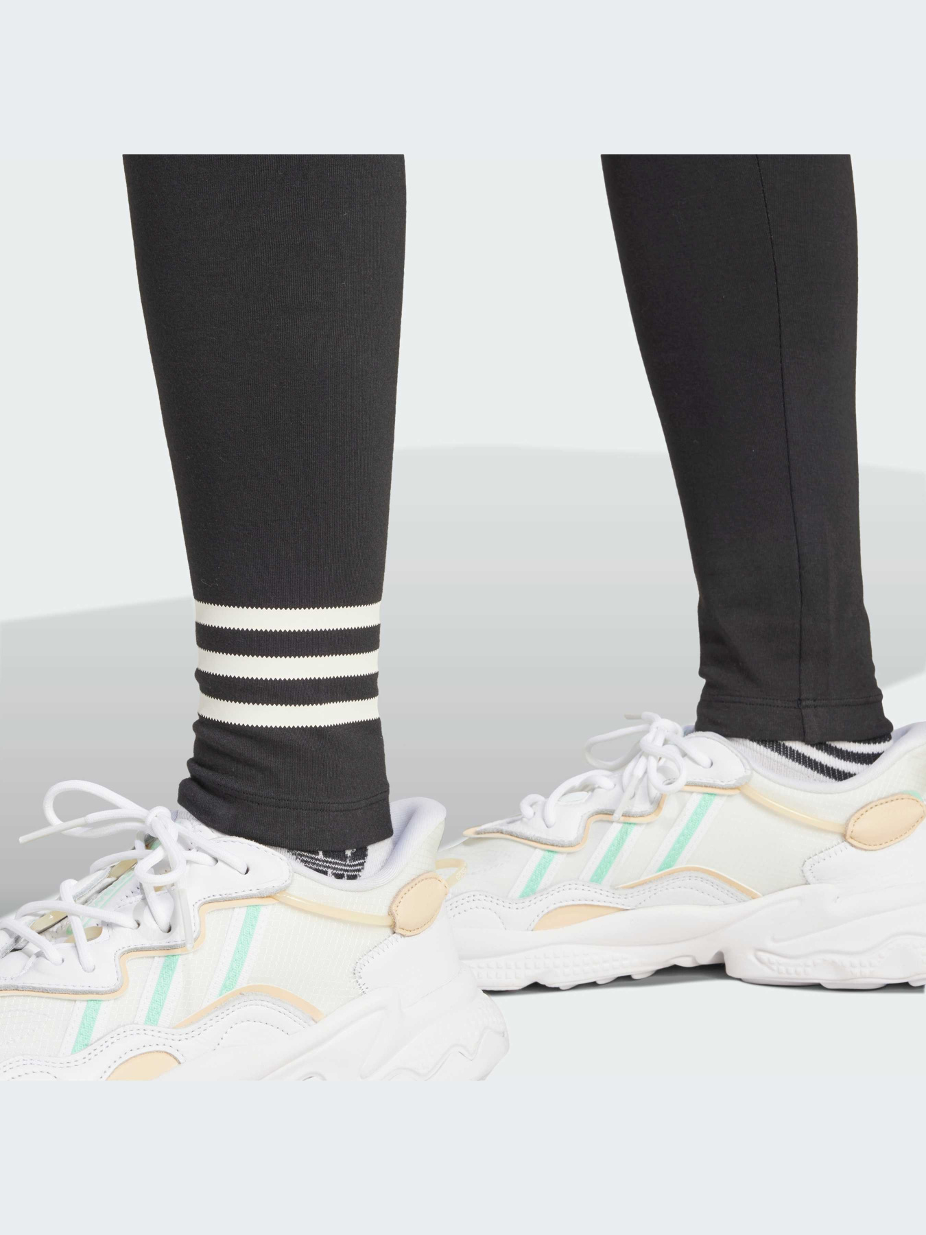 Леггинсы Adidas модель IW5611 Фото