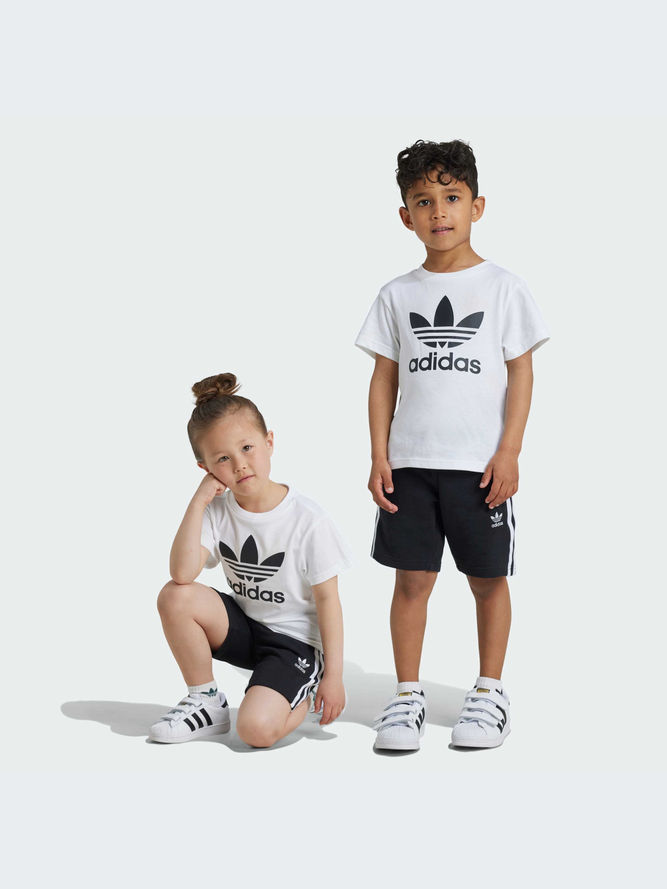 Повсякденний костюм Adidas Adicolor модель JE1613 Фото