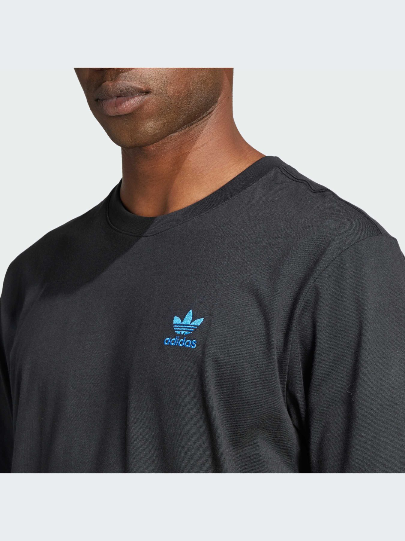 Футболка Adidas Graphics модель IX6786 Фото