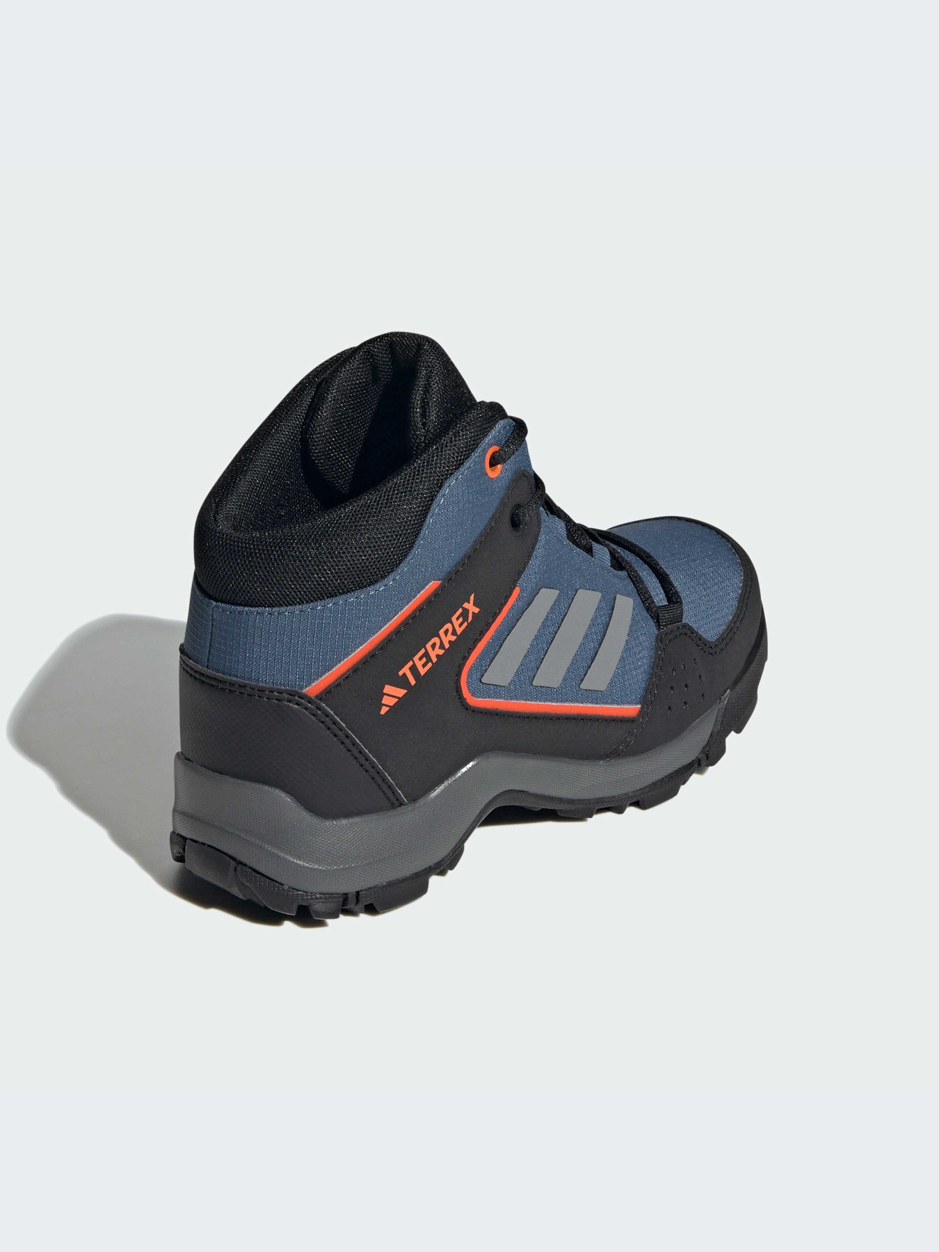 Черевики для туризму|Outdoor Adidas модель IF5700 Фото