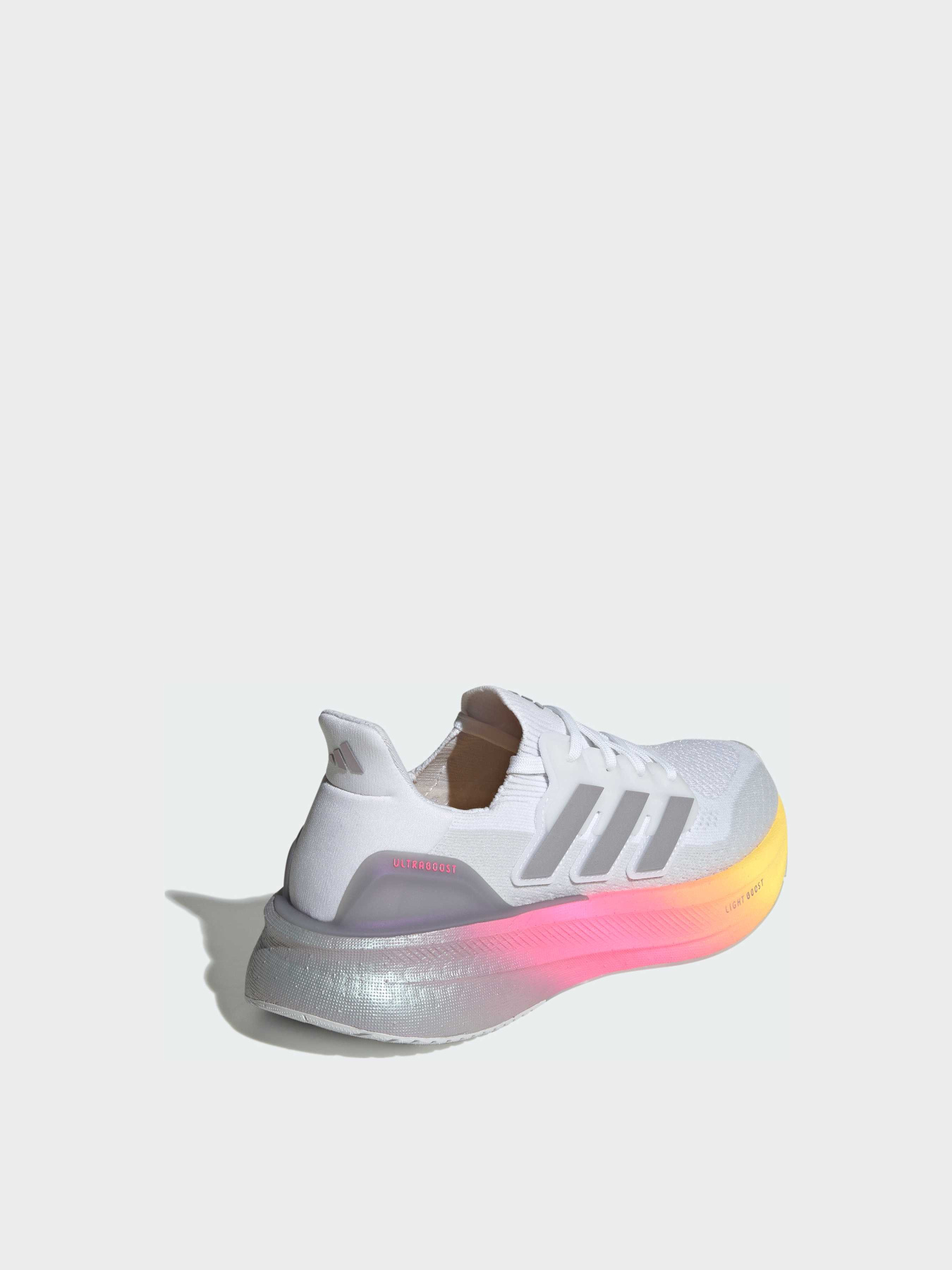 Кросівки для бігу Adidas Ultraboost модель ID8840 Фото