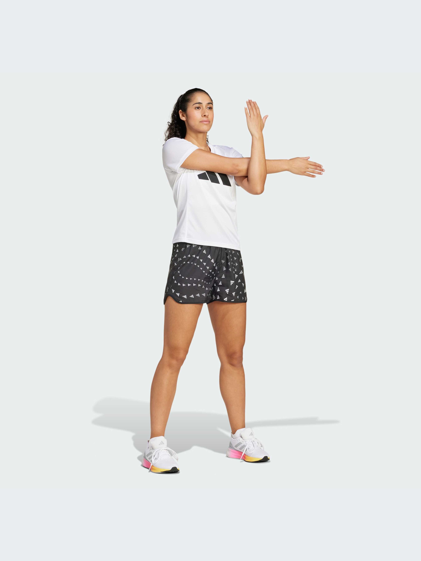 Шорты спортивные Adidas модель IT3479 Фото