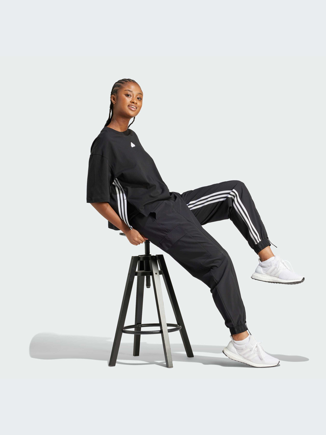 Джогери Adidas модель IN1826 Джогери Adidas модель IN1826 Фото