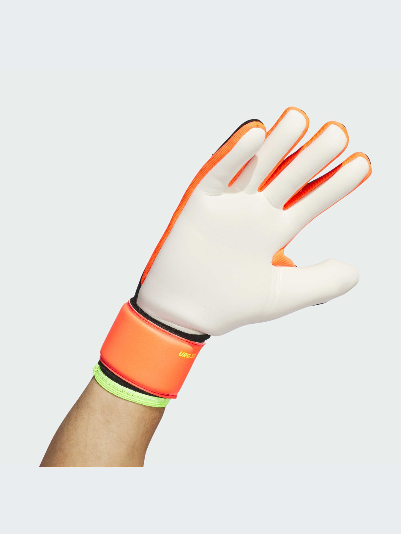 Перчатки для спорта Adidas Predator модель IN1600 Фото