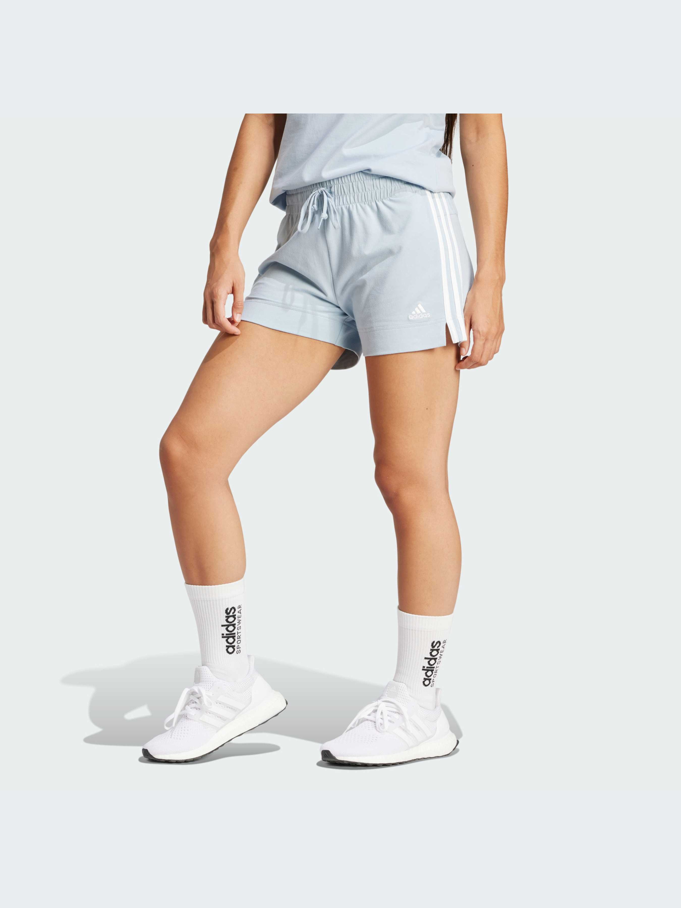 Повсякденні шорти Adidas модель IR7460 Повсякденні шорти Adidas модель IR7460 Фото