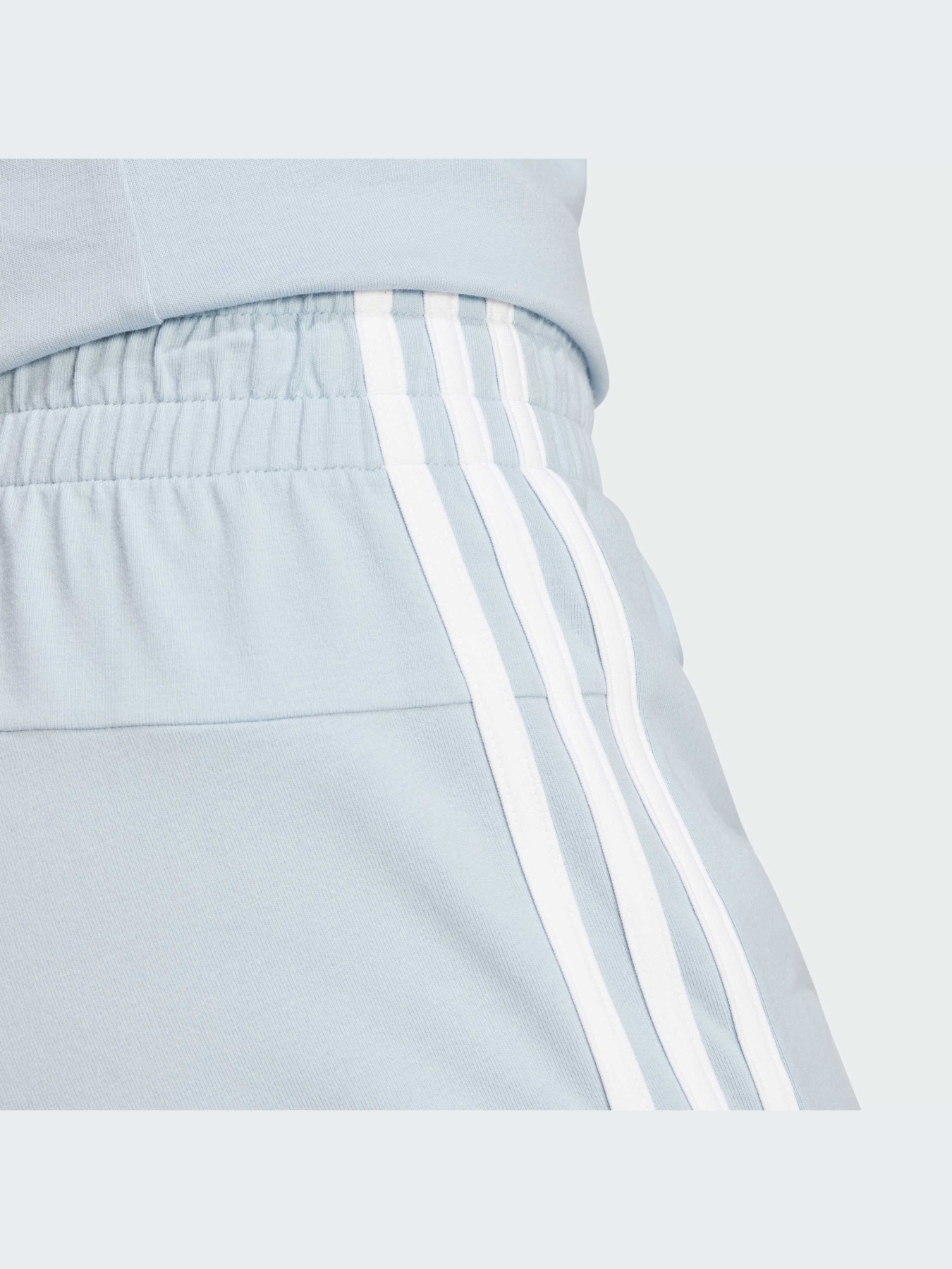 Повсякденні шорти Adidas модель IR7460 Повсякденні шорти Adidas модель IR7460 Фото