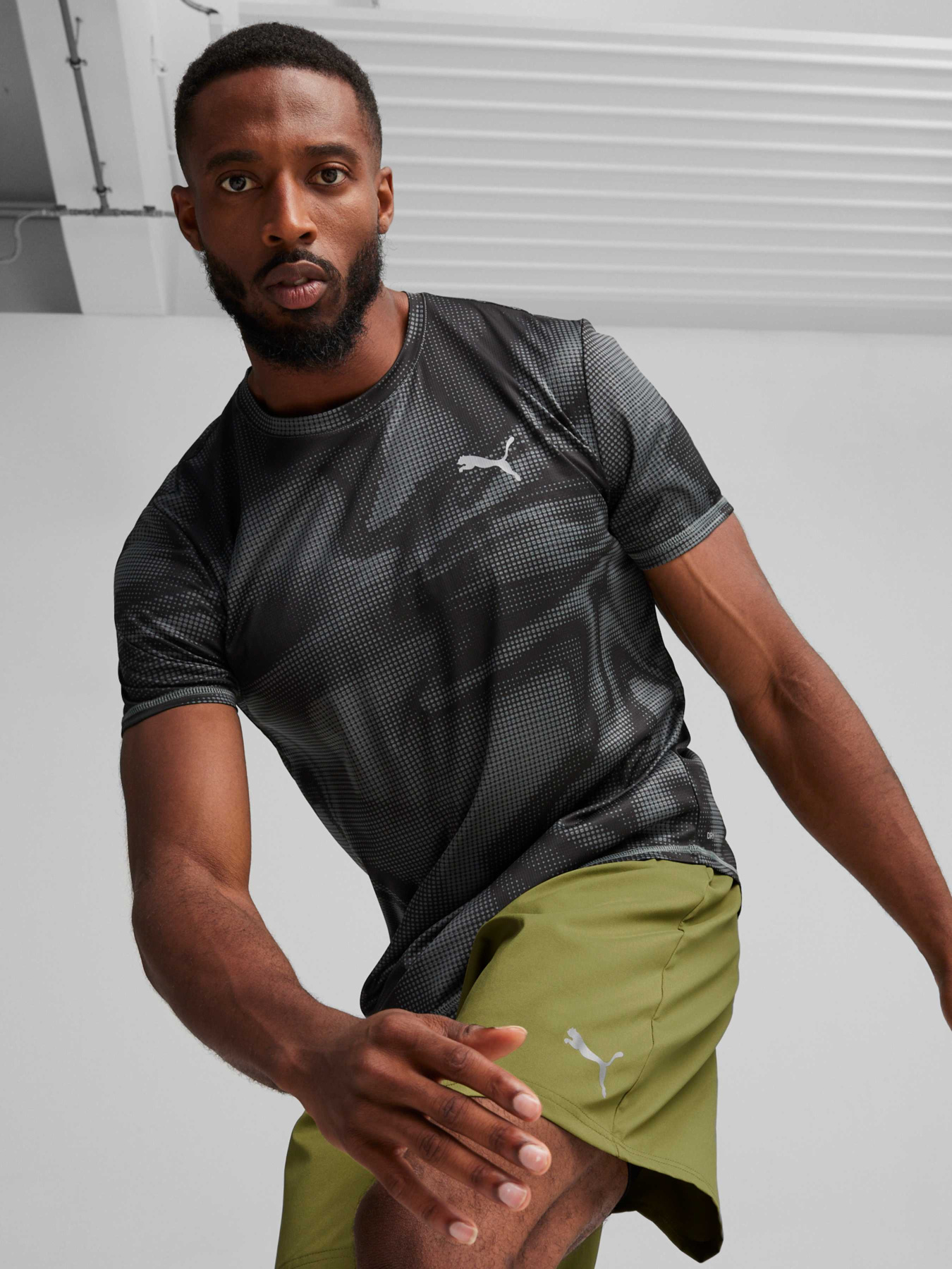 Спортивна футболка PUMA Run Favorite Aop Ss Tee M модель 524219 Фото