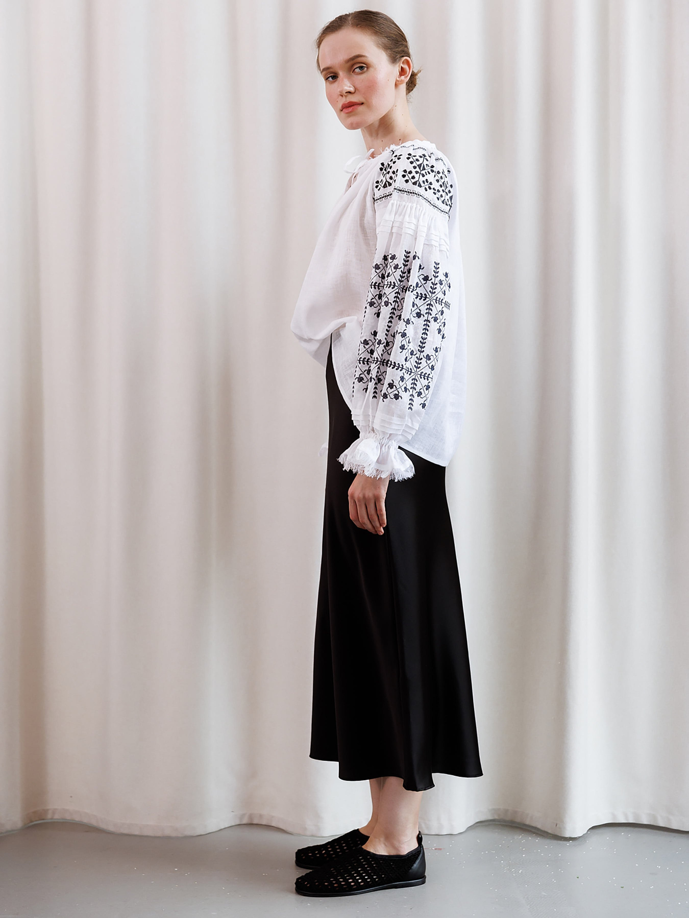 Вышитая рубашка Embroidered Gem модель 05246 Фото