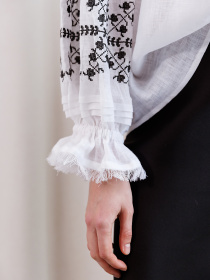 Вышитая рубашка Embroidered Gem модель 05246 Фото