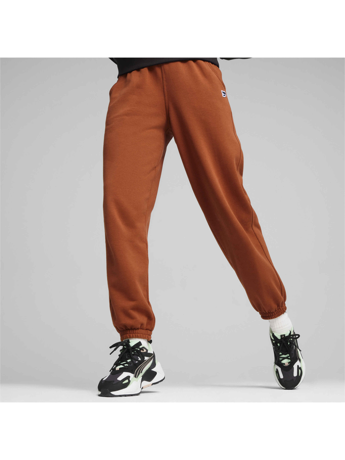 Штаны спортивные PUMA Downtown Relaxed Sweatpants модель 624365 Фото