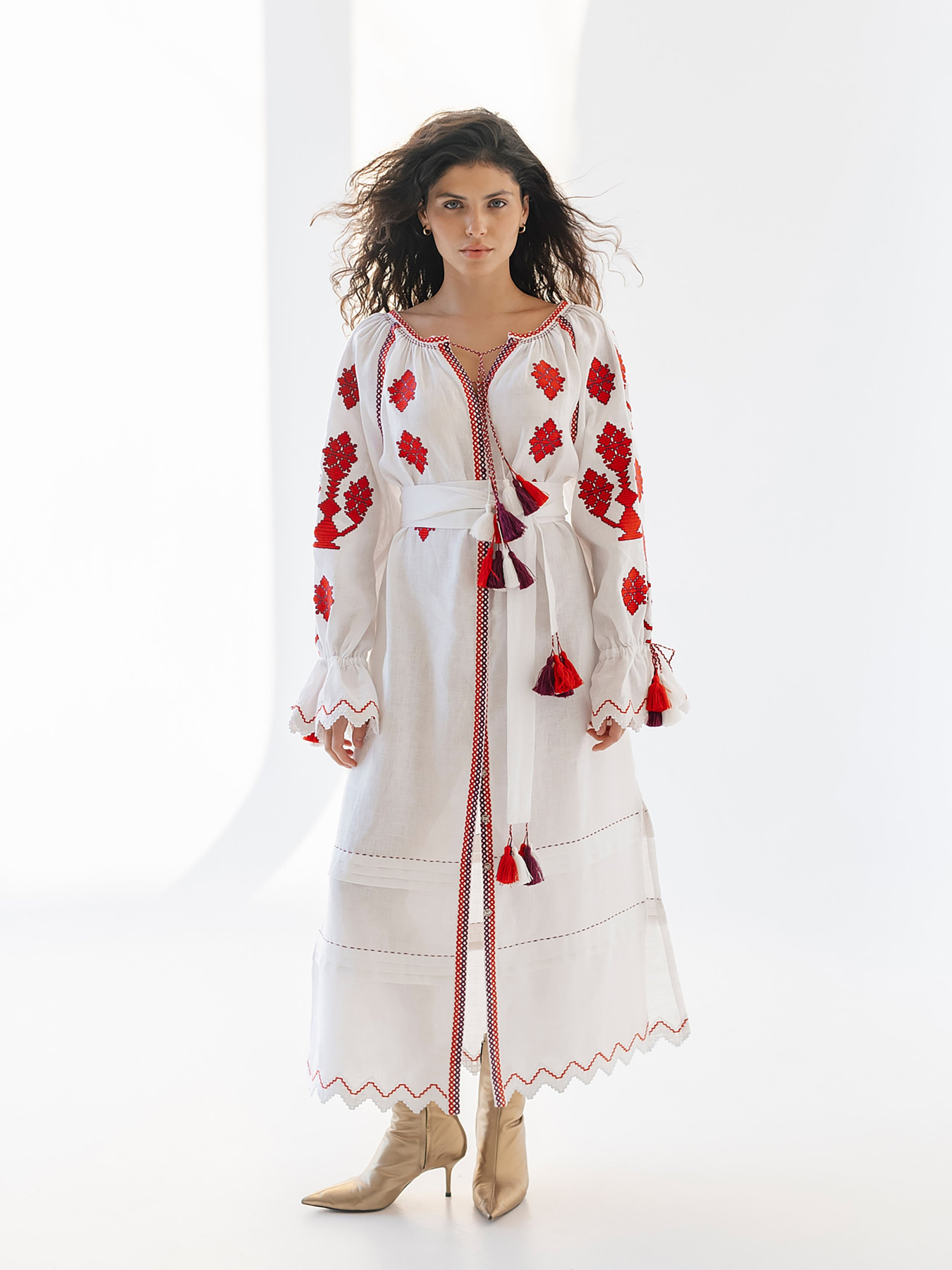 Вышитое платье Embroidered Gem модель 524163 Фото