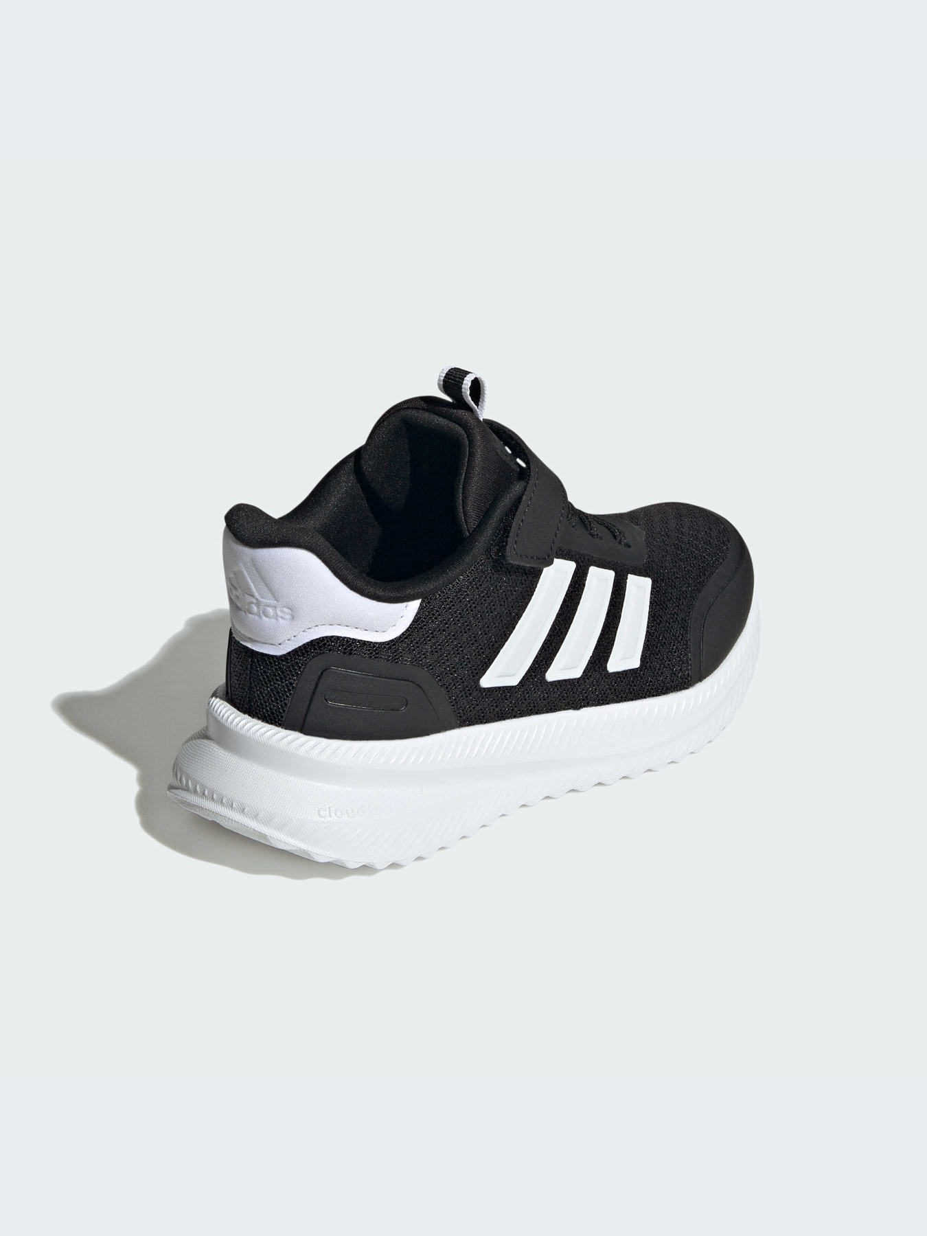 Кросівки Adidas XPLR модель IE8470 Фото