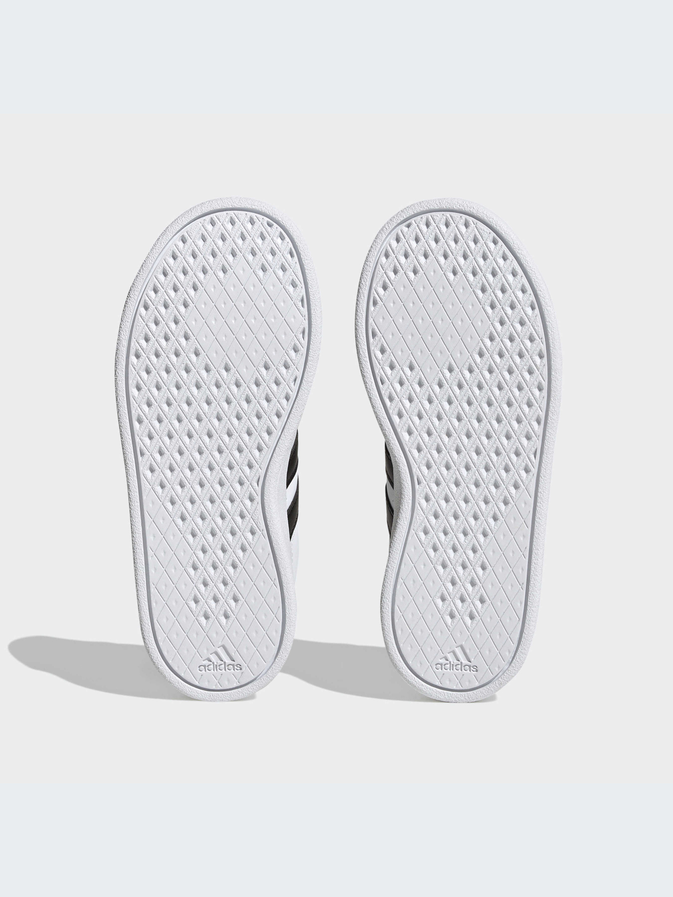 Кроссовки повседневные Adidas модель HP8956 Кроссовки повседневные Adidas модель HP8956 Фото