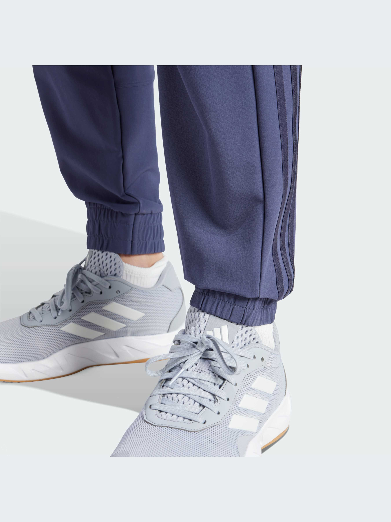 Штаны спортивные Adidas 3 Stripes модель IK5472 Фото