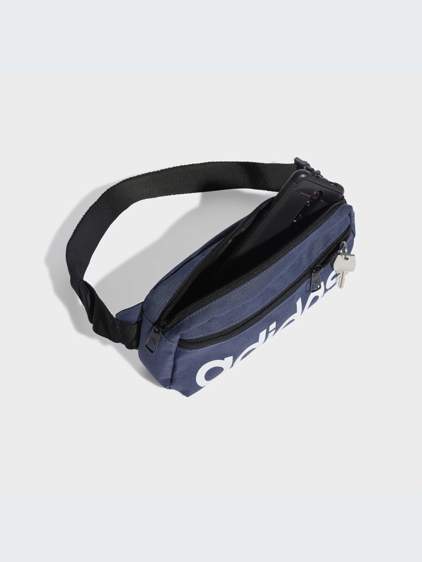 Поясна сумка Adidas модель HR5361 Поясна сумка Adidas модель HR5361 Фото