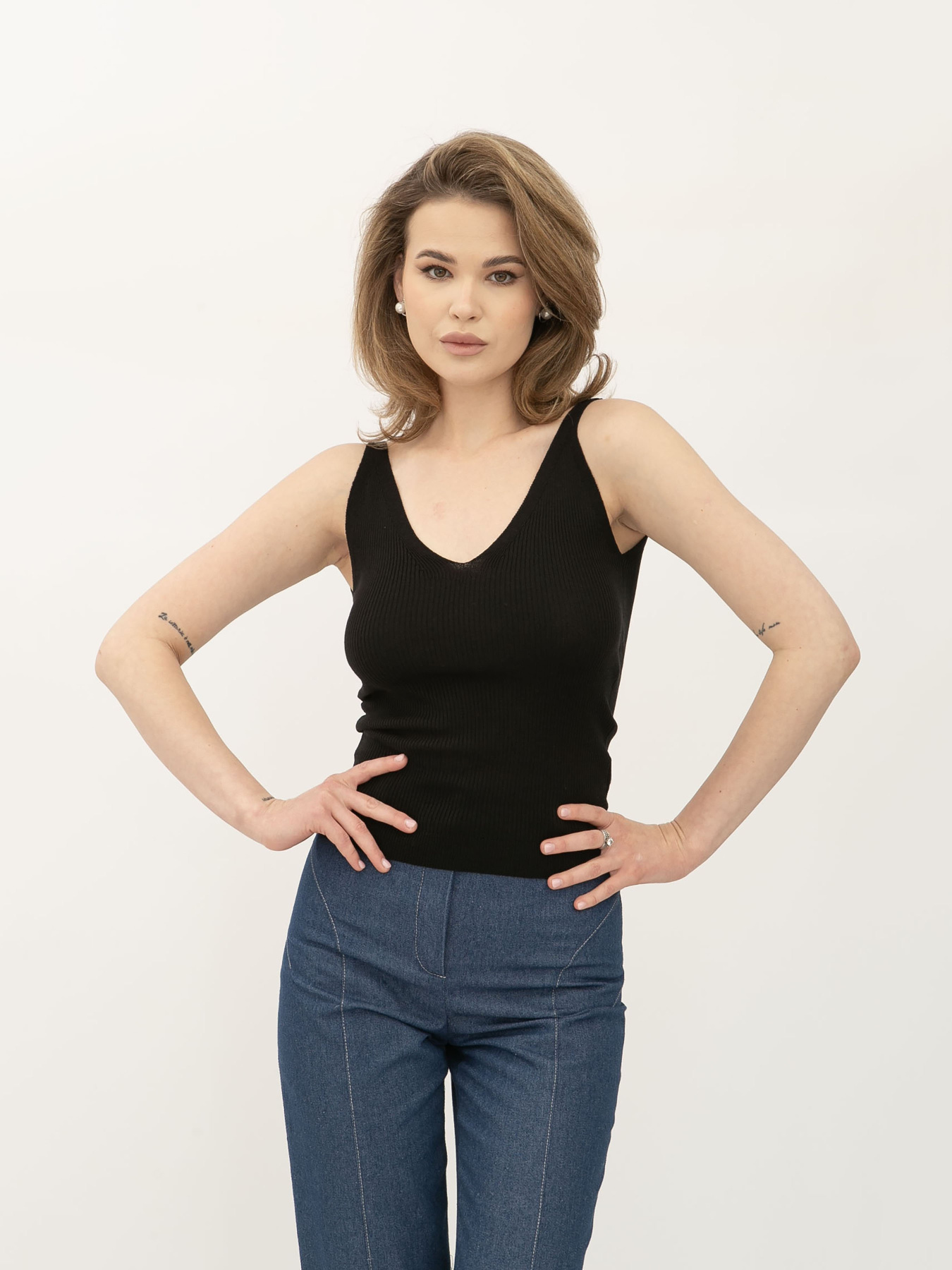 Майка Lesia модель 24100502BlackSHRTWLS Фото