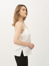 Майка Lesia модель Shaina02MilkSHRTWLS Майка Lesia модель Shaina02MilkSHRTWLS Фото