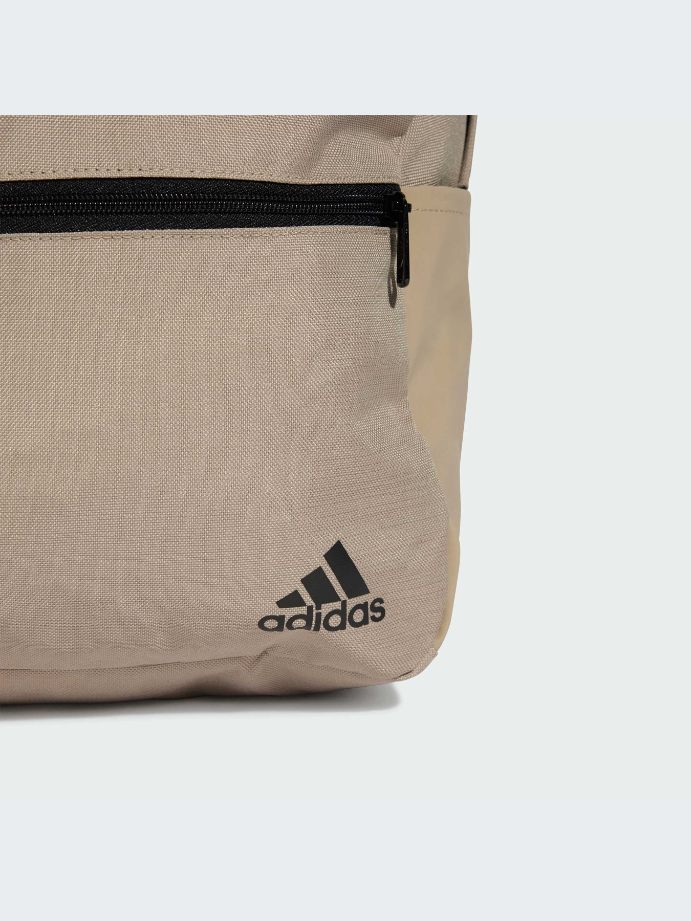 Повседневный рюкзак Adidas модель IZ1896 Повседневный рюкзак Adidas модель IZ1896 Фото