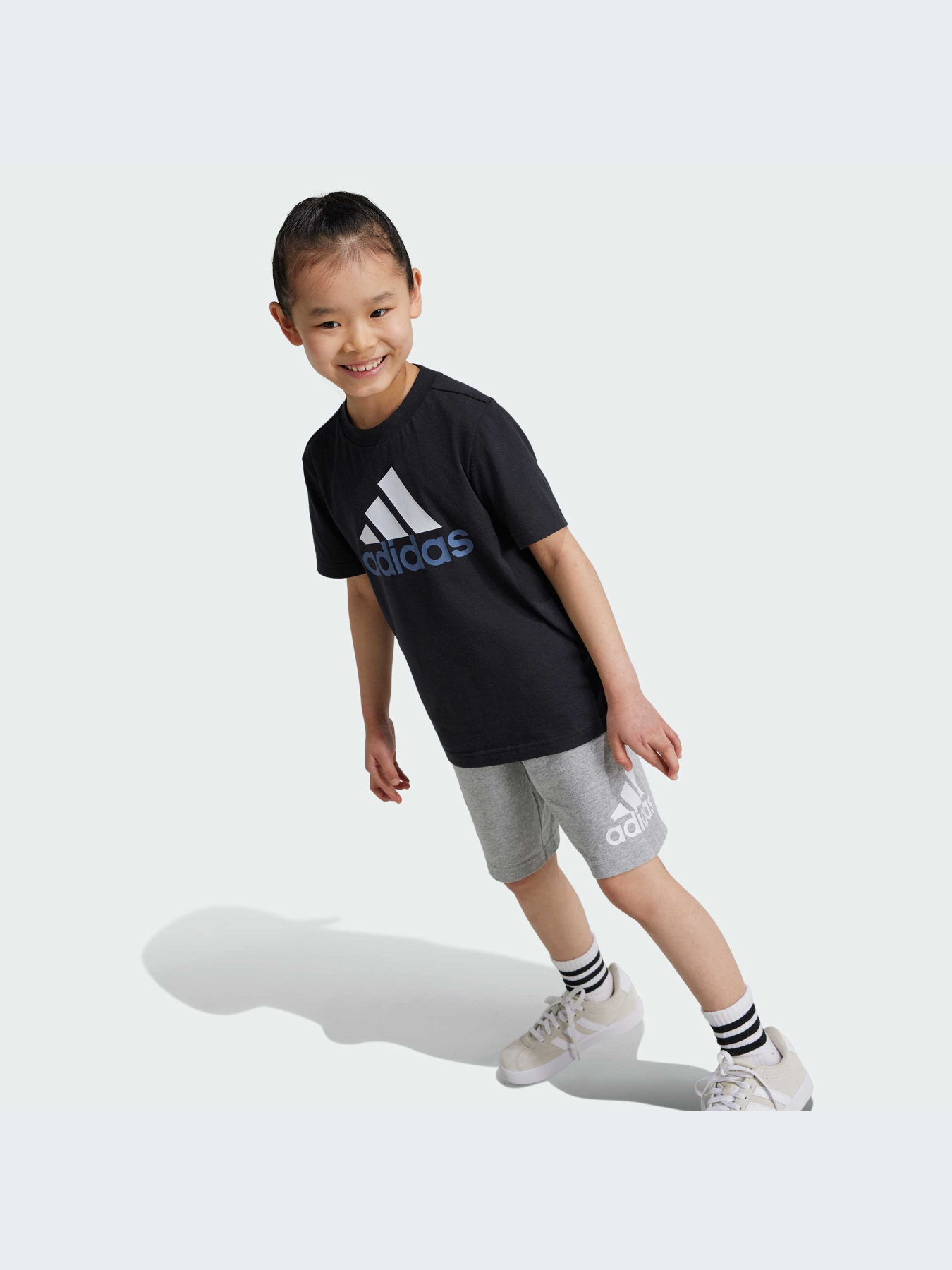 Спортивний костюм Adidas модель IX7325 Фото