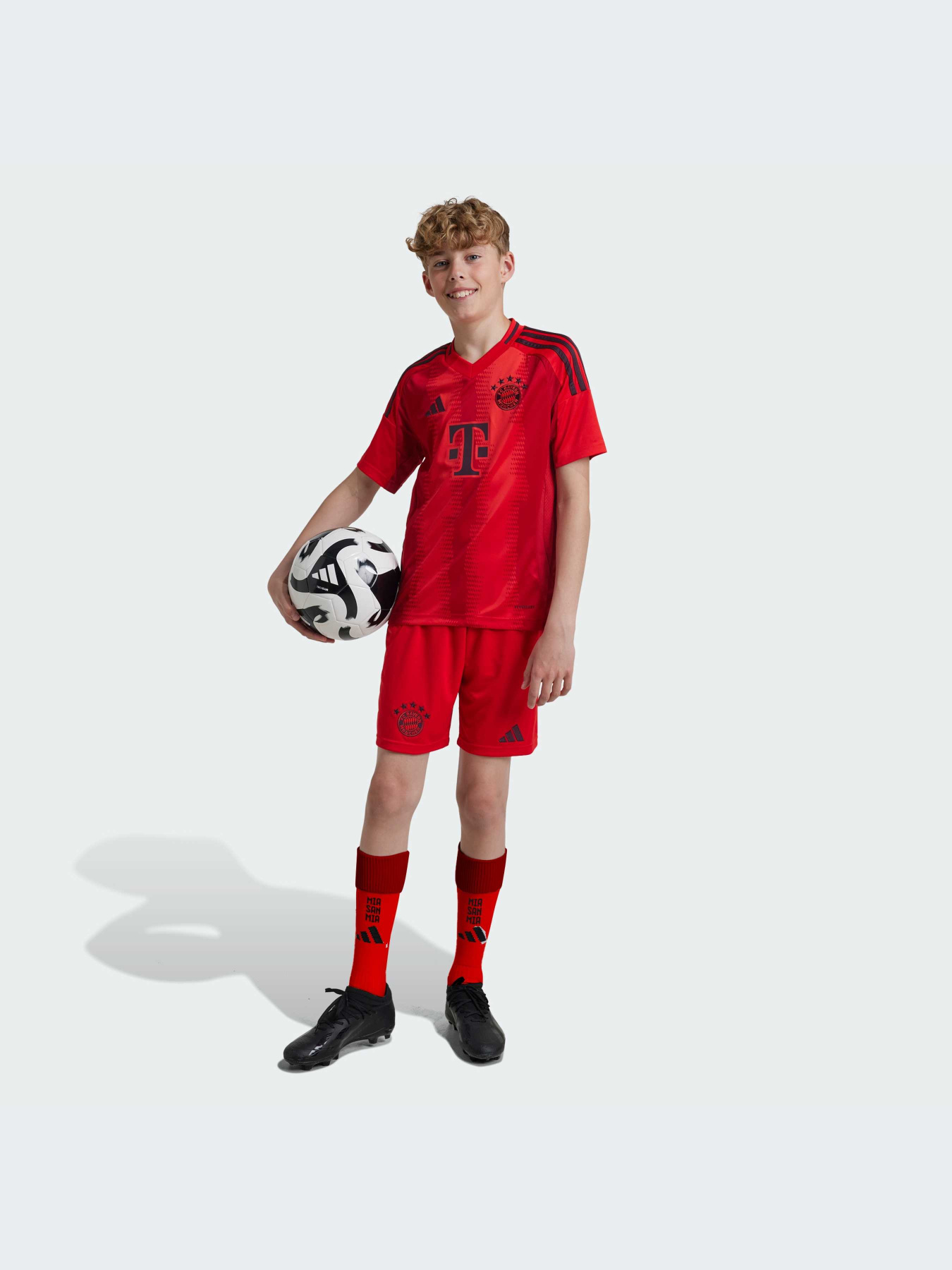 Шорти спортивні Adidas модель JD8336 Фото