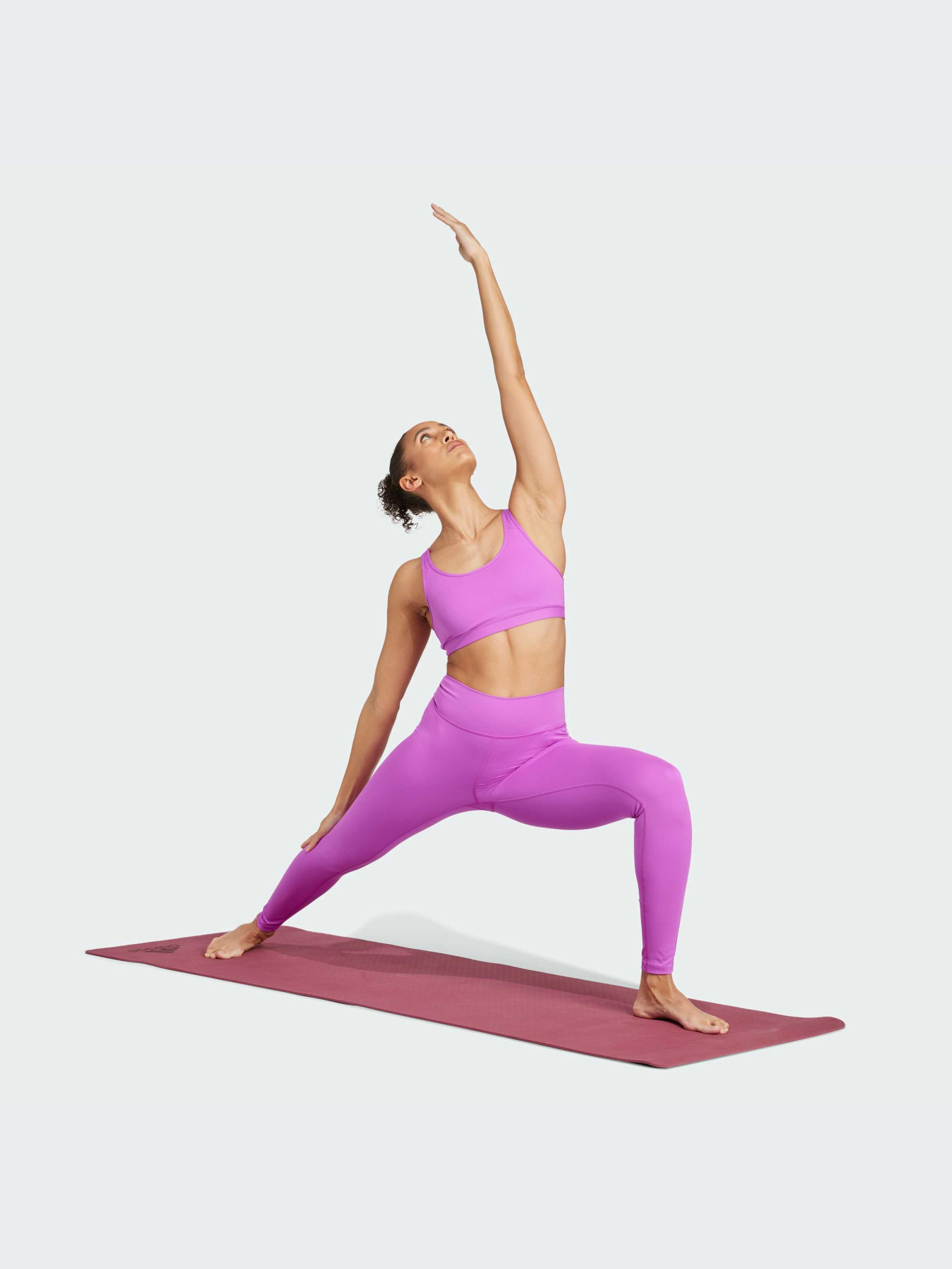 Спортивний топ Adidas модель IY2427 Фото