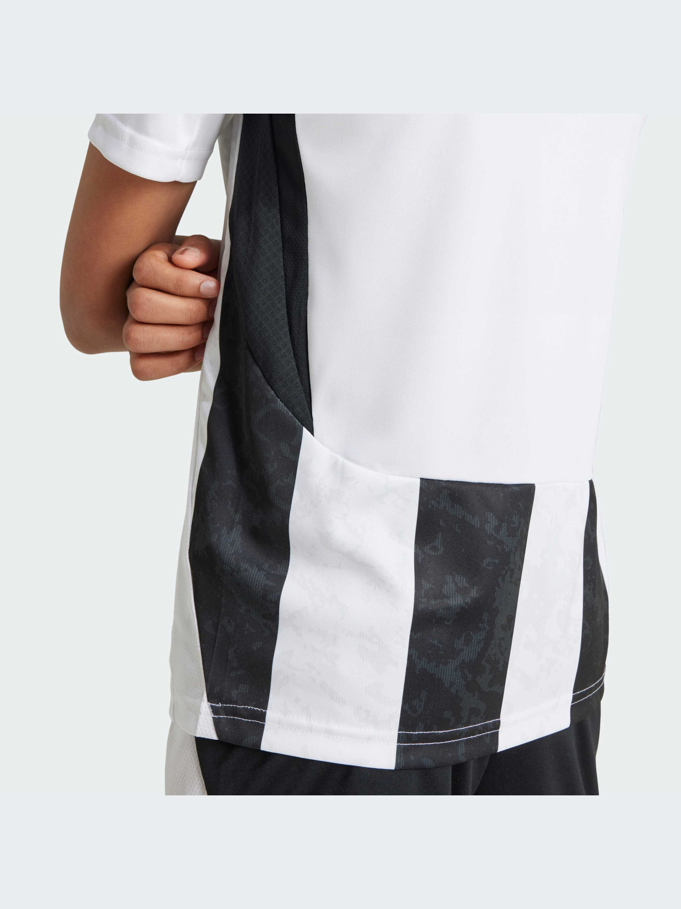 Спортивна футболка Adidas модель IT3552 Фото