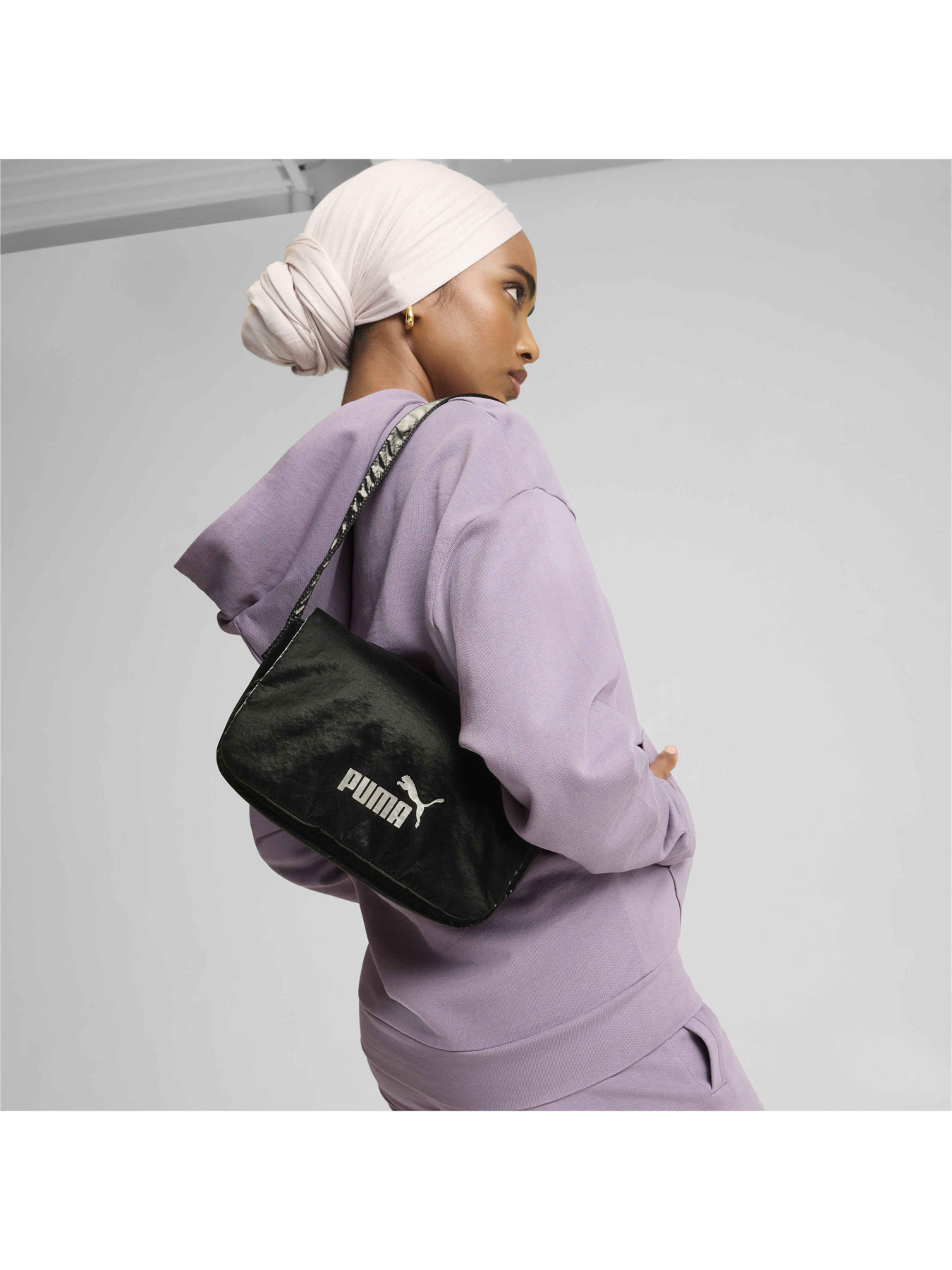 Кросс-боди PUMA Core Up Baguette Bag модель 090654 Фото