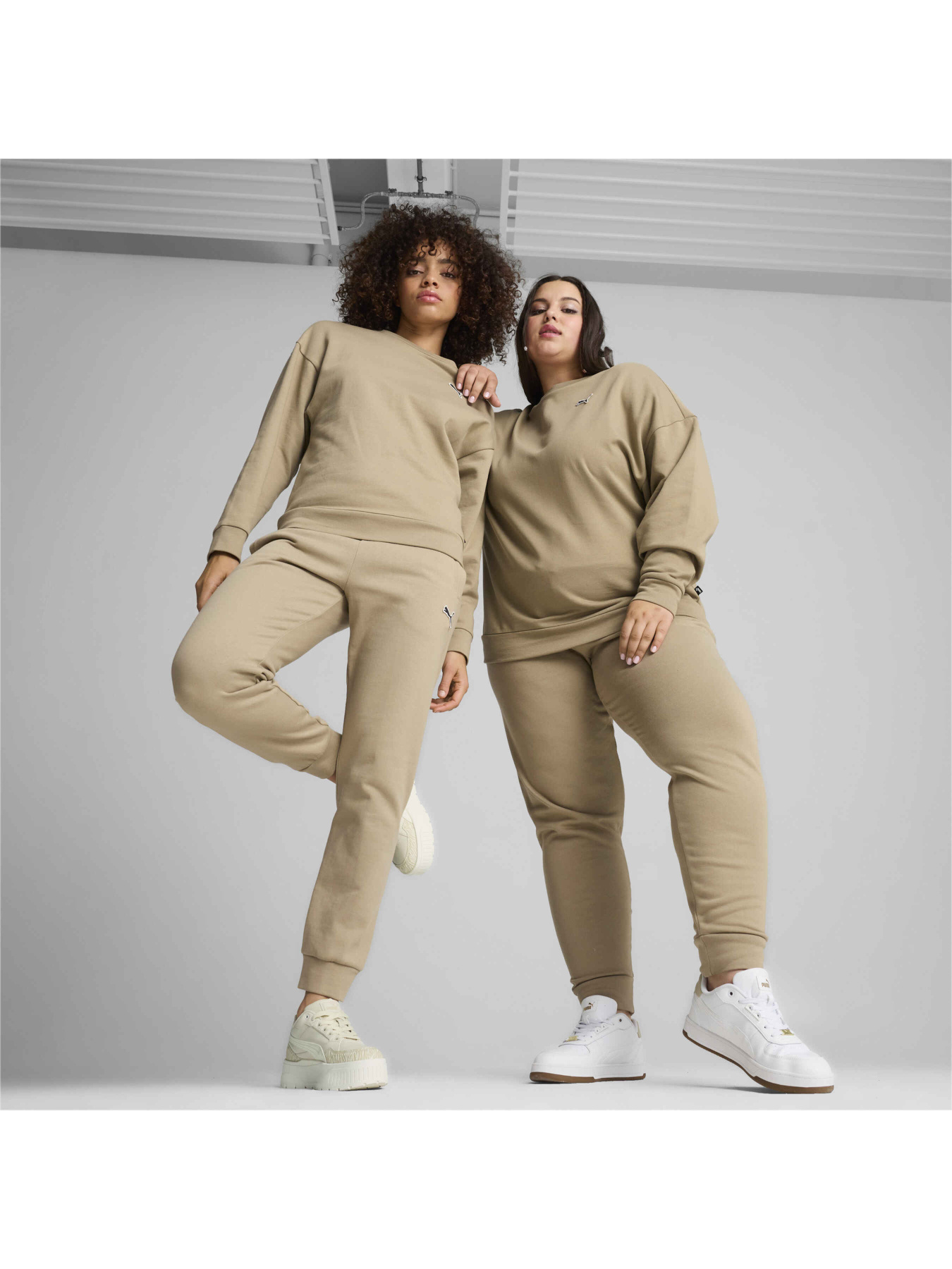 Штани спортивні PUMA Better Essentials Pants модель 676805 Фото