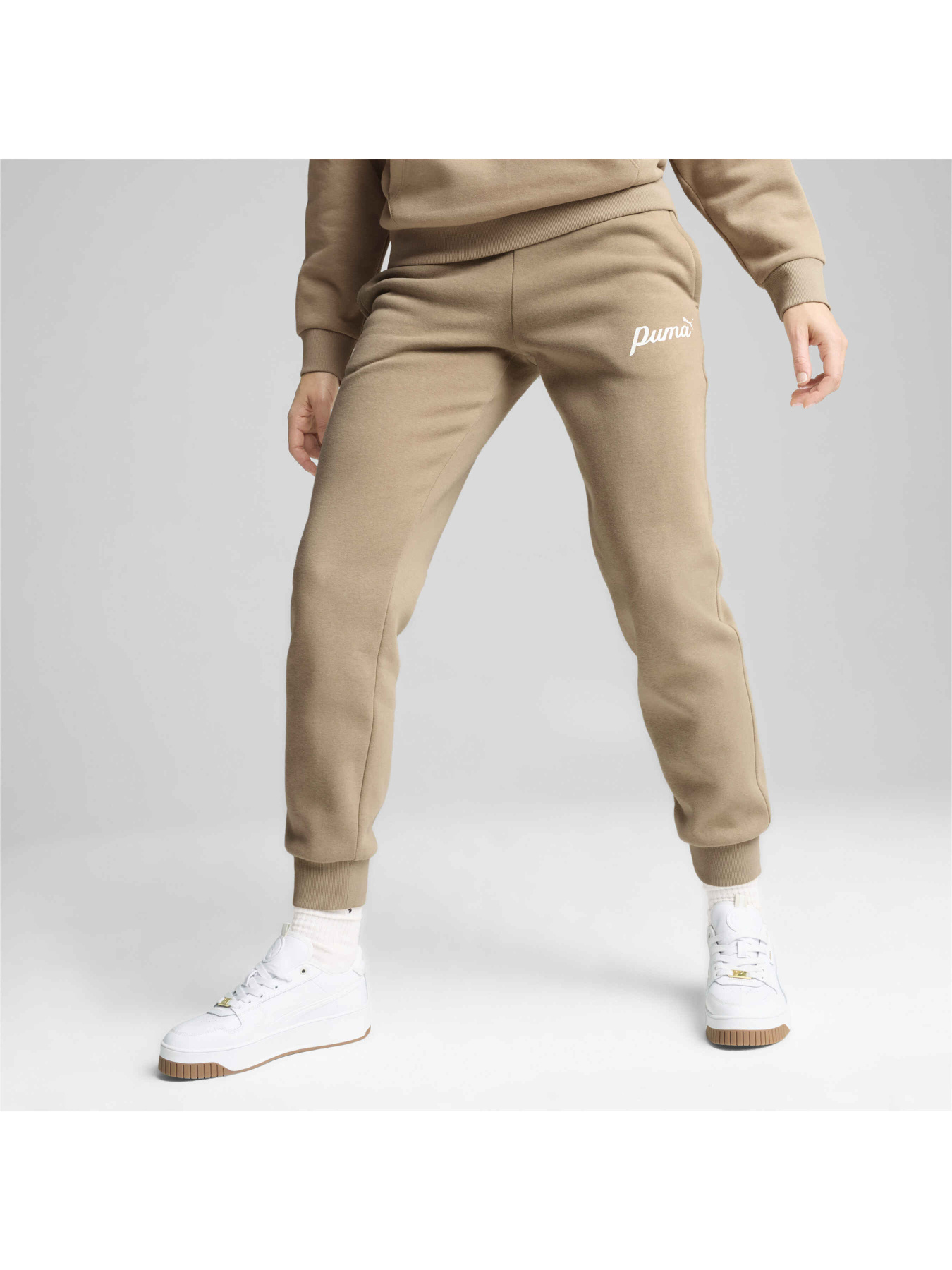 Джогери PUMA Ess+ Script Pants Fl модель 681536 Фото