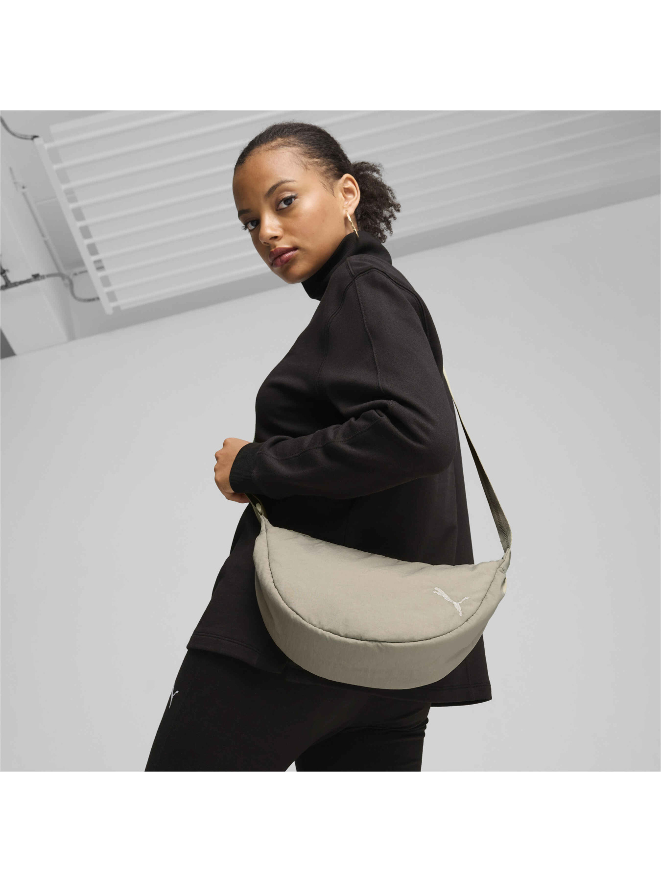 Поясна сумка PUMA Core Her Shoulder Bag модель 090936 Поясна сумка PUMA Core Her Shoulder Bag модель 090936 Фото