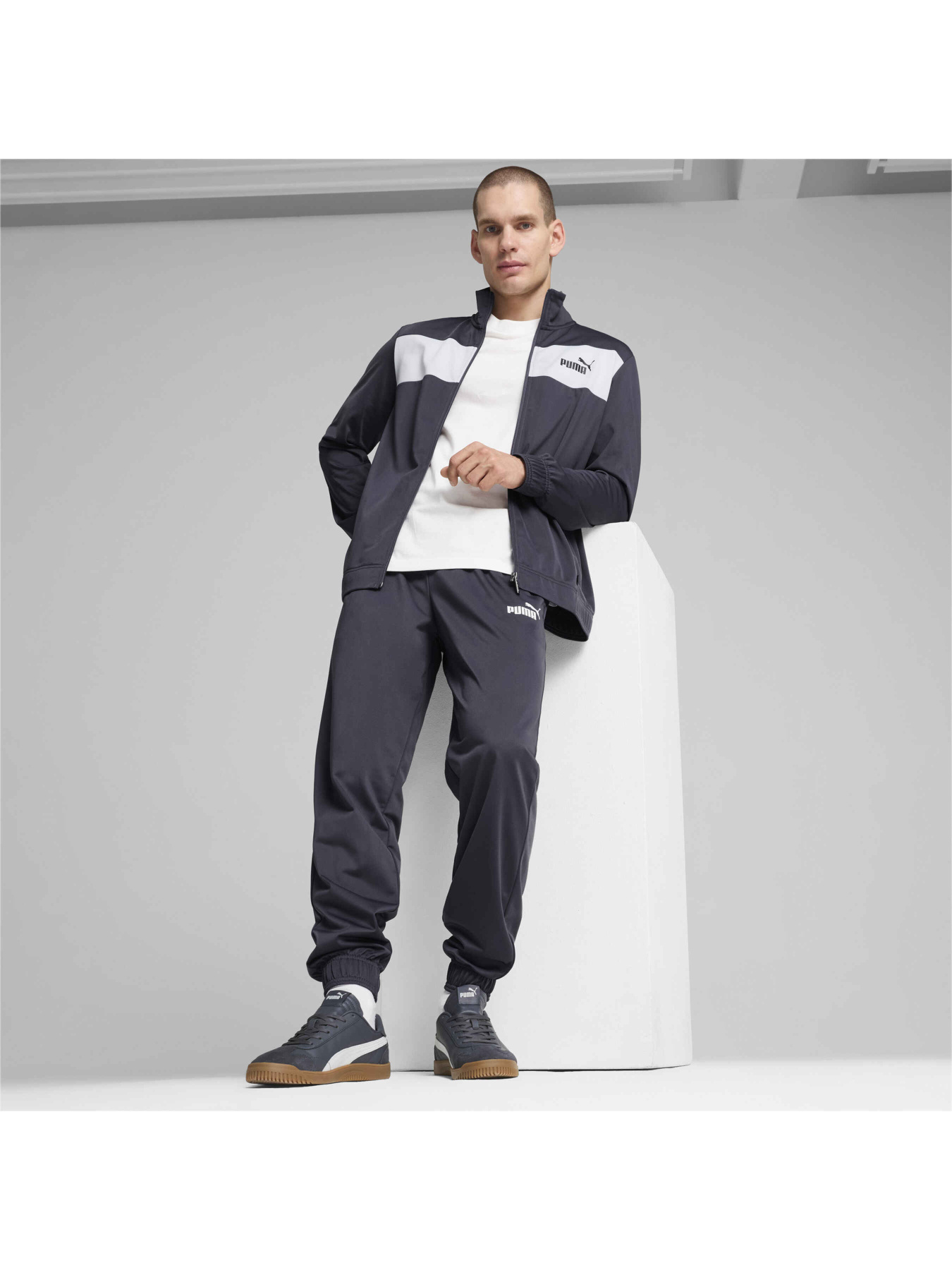 Спортивний костюм PUMA Poly Suit модель 677427 Фото