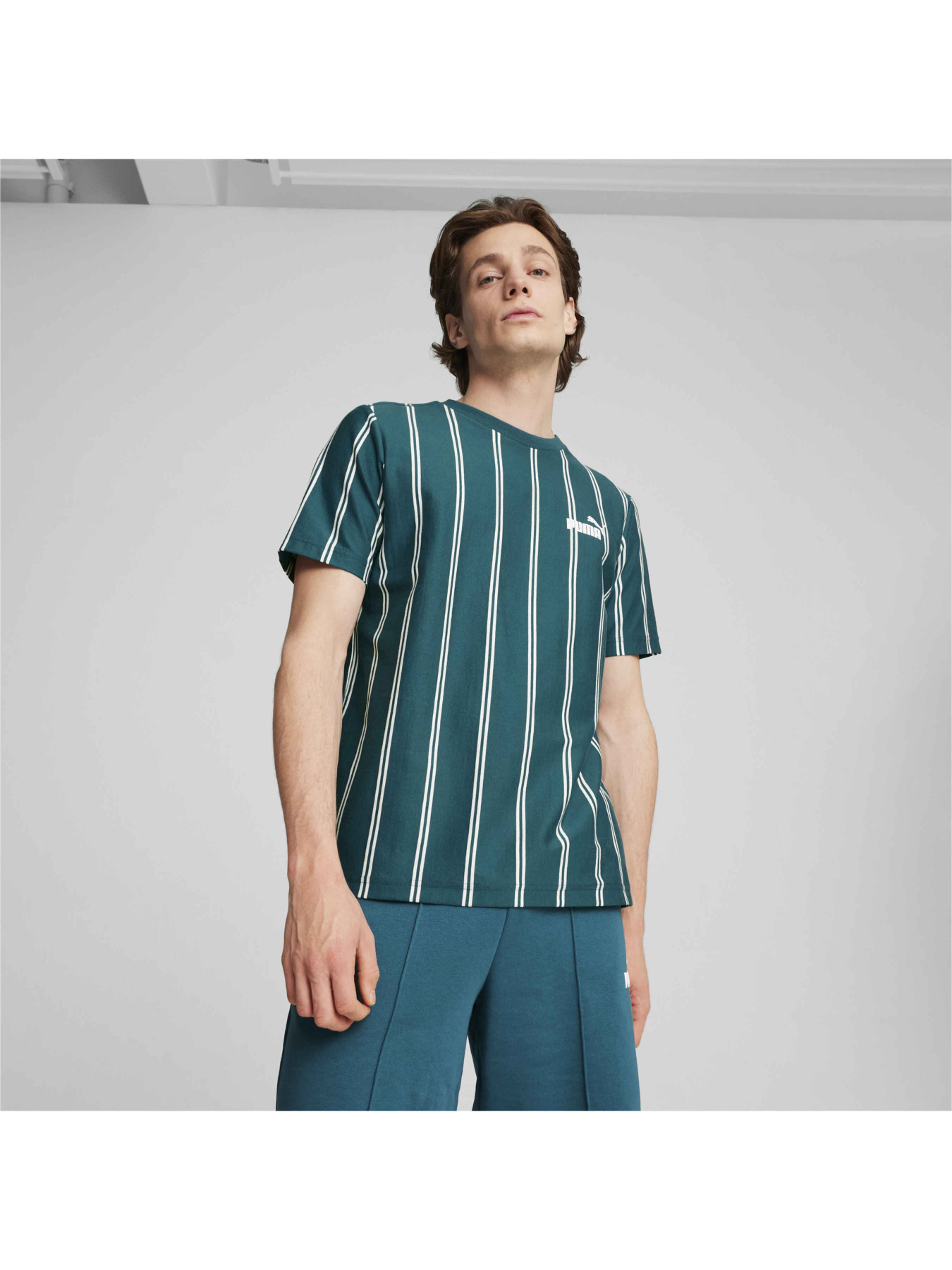 Футболка PUMA Sports Club Aop Tee модель 681862 Фото