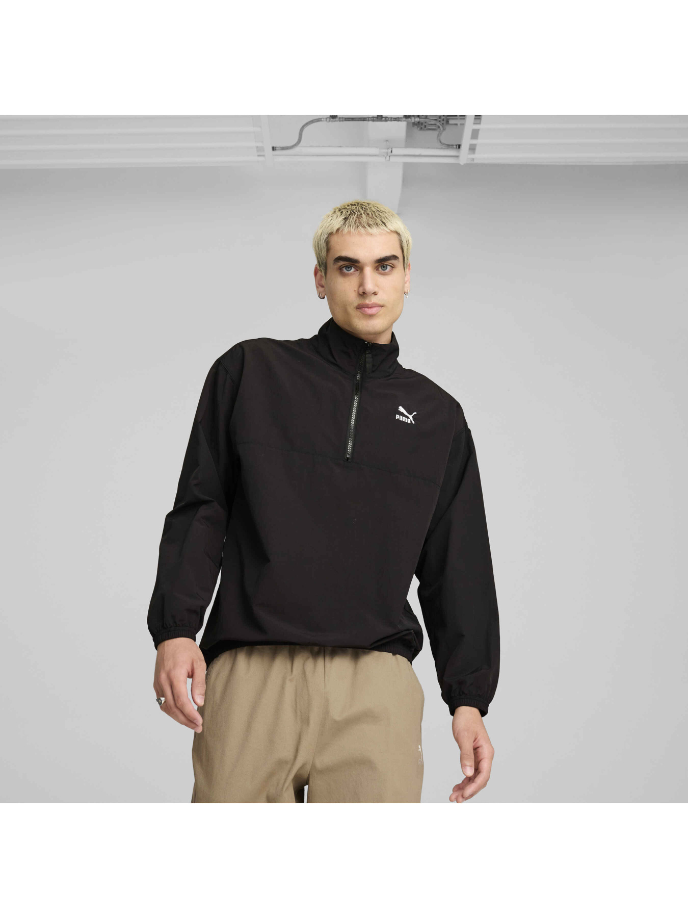 Спортивная кофта PUMA Classics Woven Relaxed Crew модель 626725 Фото