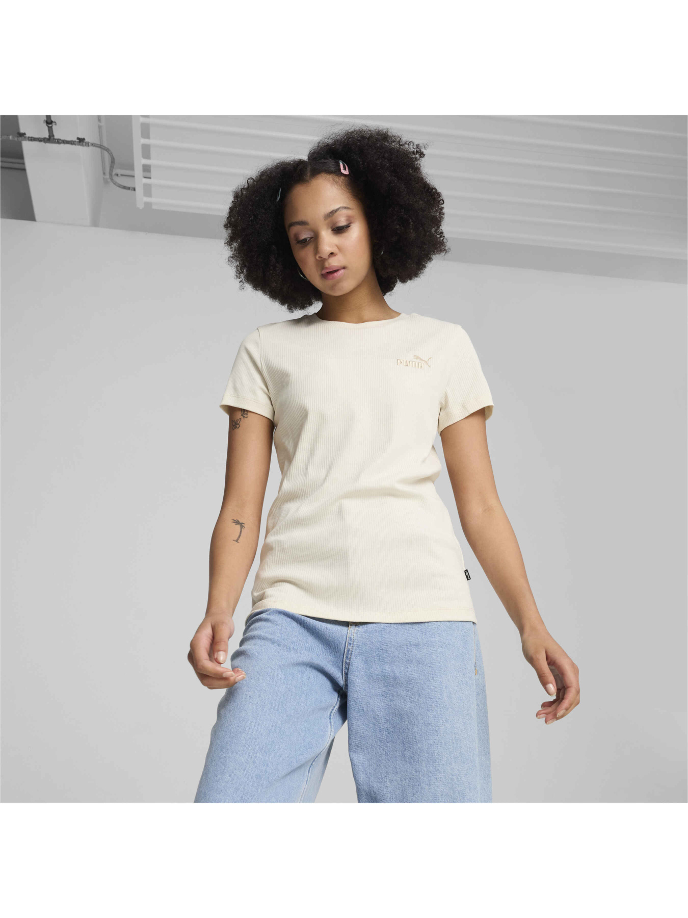 Футболка PUMA Ess Elevated Tee модель 681499 Фото