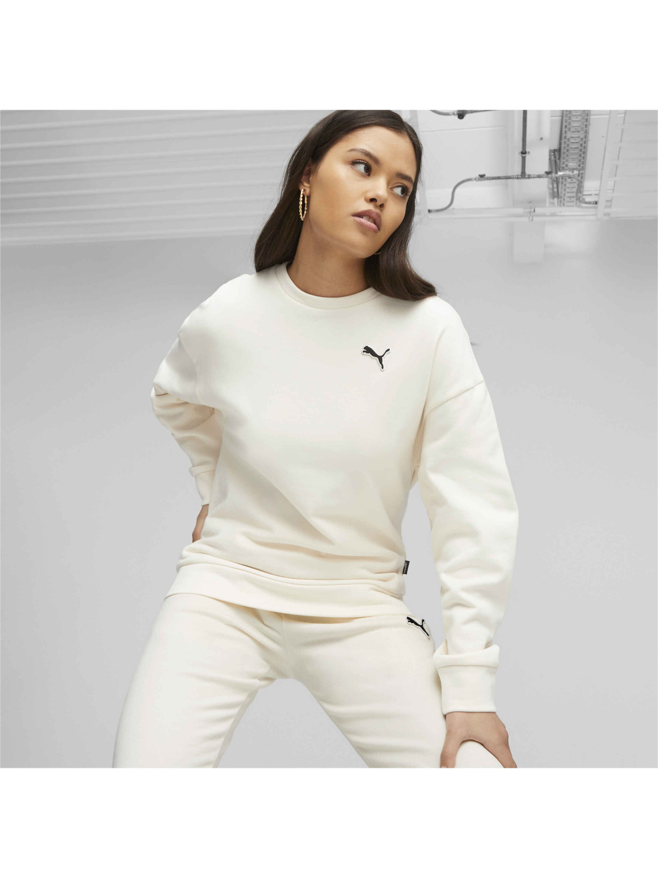 Свитшот PUMA Better Essentials Crew модель 676803 Фото