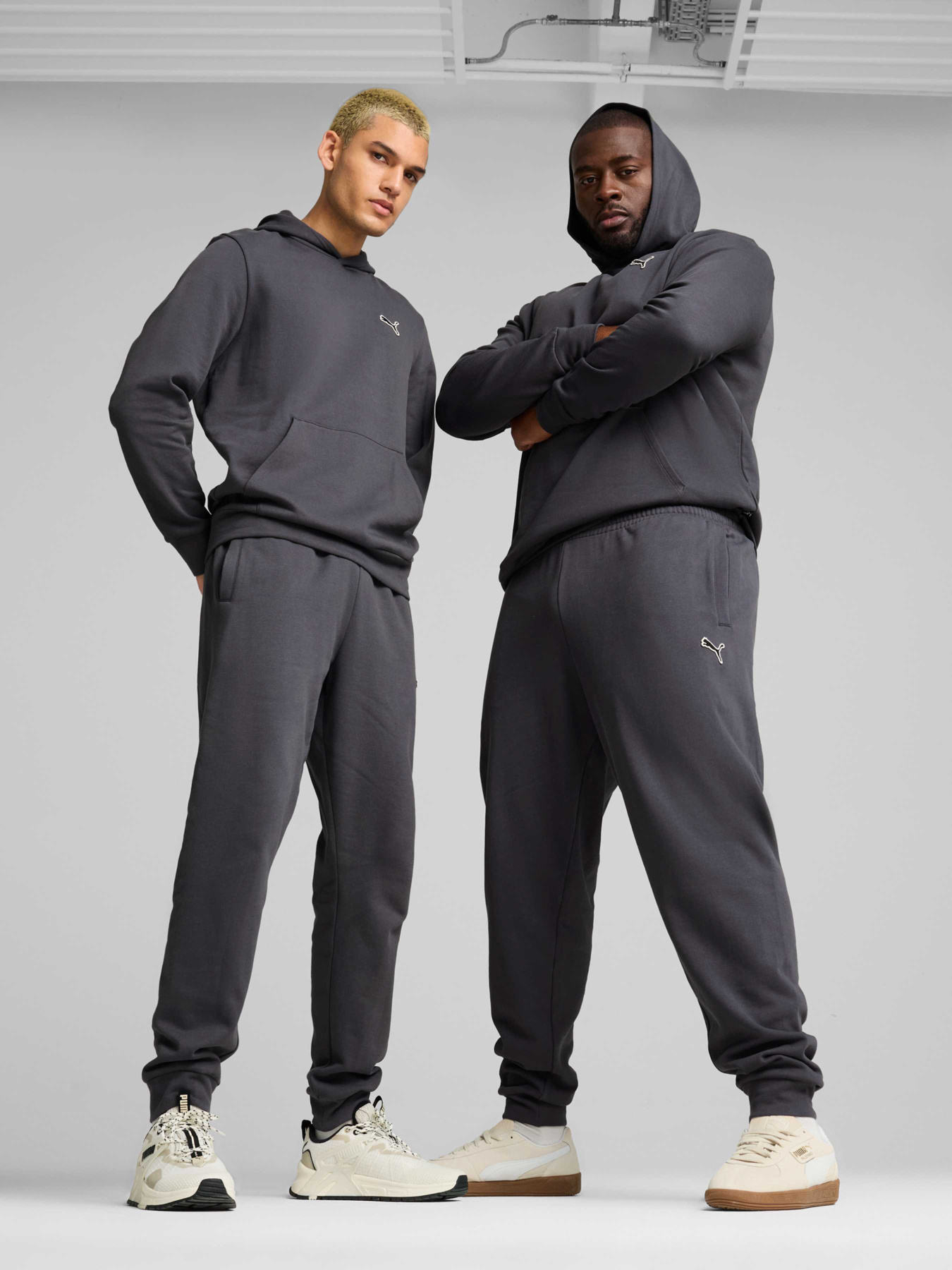 Брюки PUMA Better Essentials Sweatpants модель 676816 Брюки PUMA Better Essentials Sweatpants модель 676816 Фото