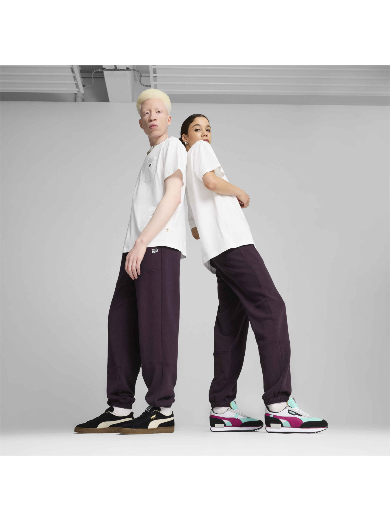 Спортивні штани PUMA Downtown Relaxed Sweatpants модель 626761 Фото