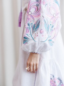 Вышитое платье Embroidered Gem модель 052411 Фото