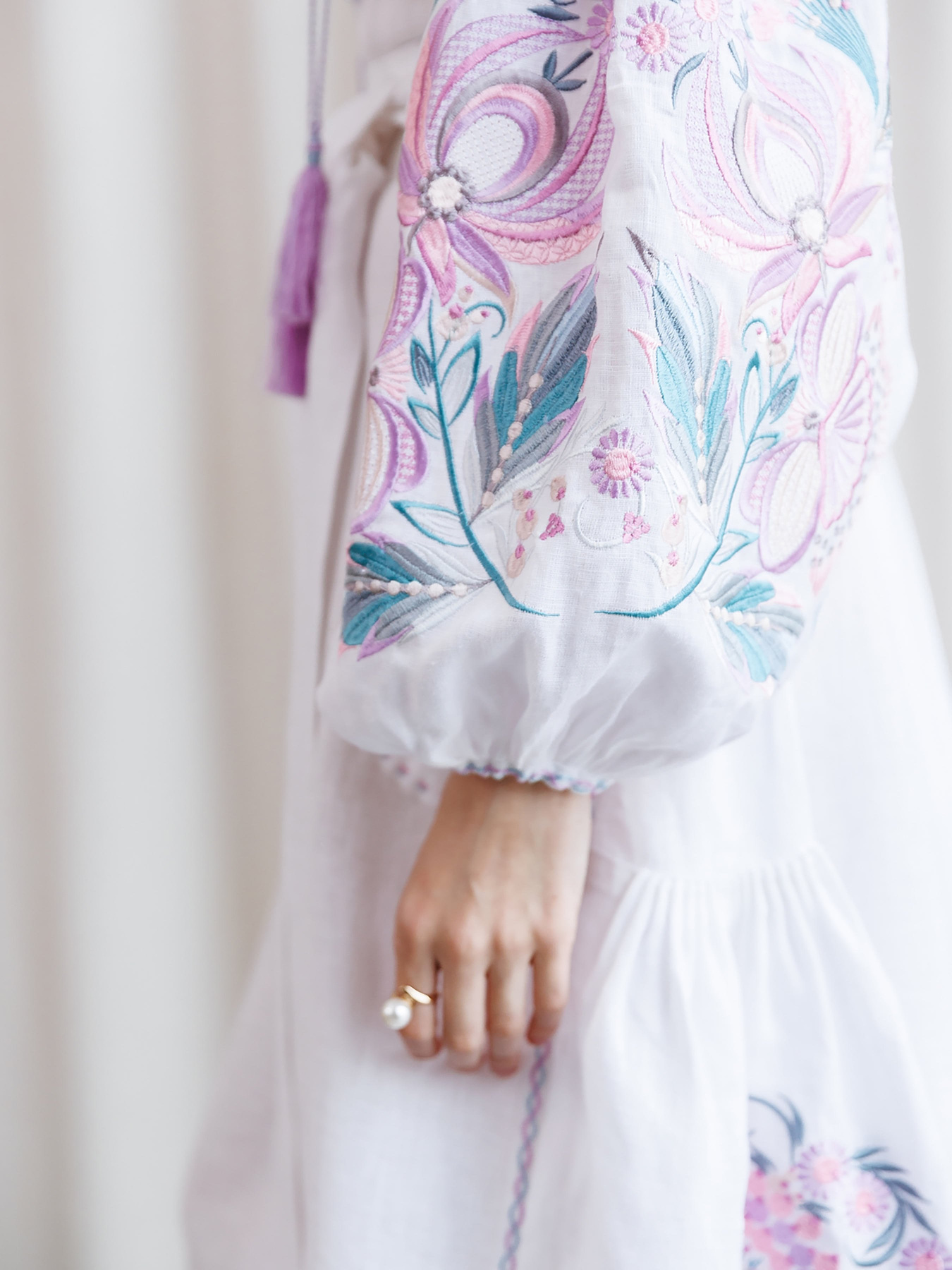 Вишита сукня Embroidered Gem модель 052411 Фото