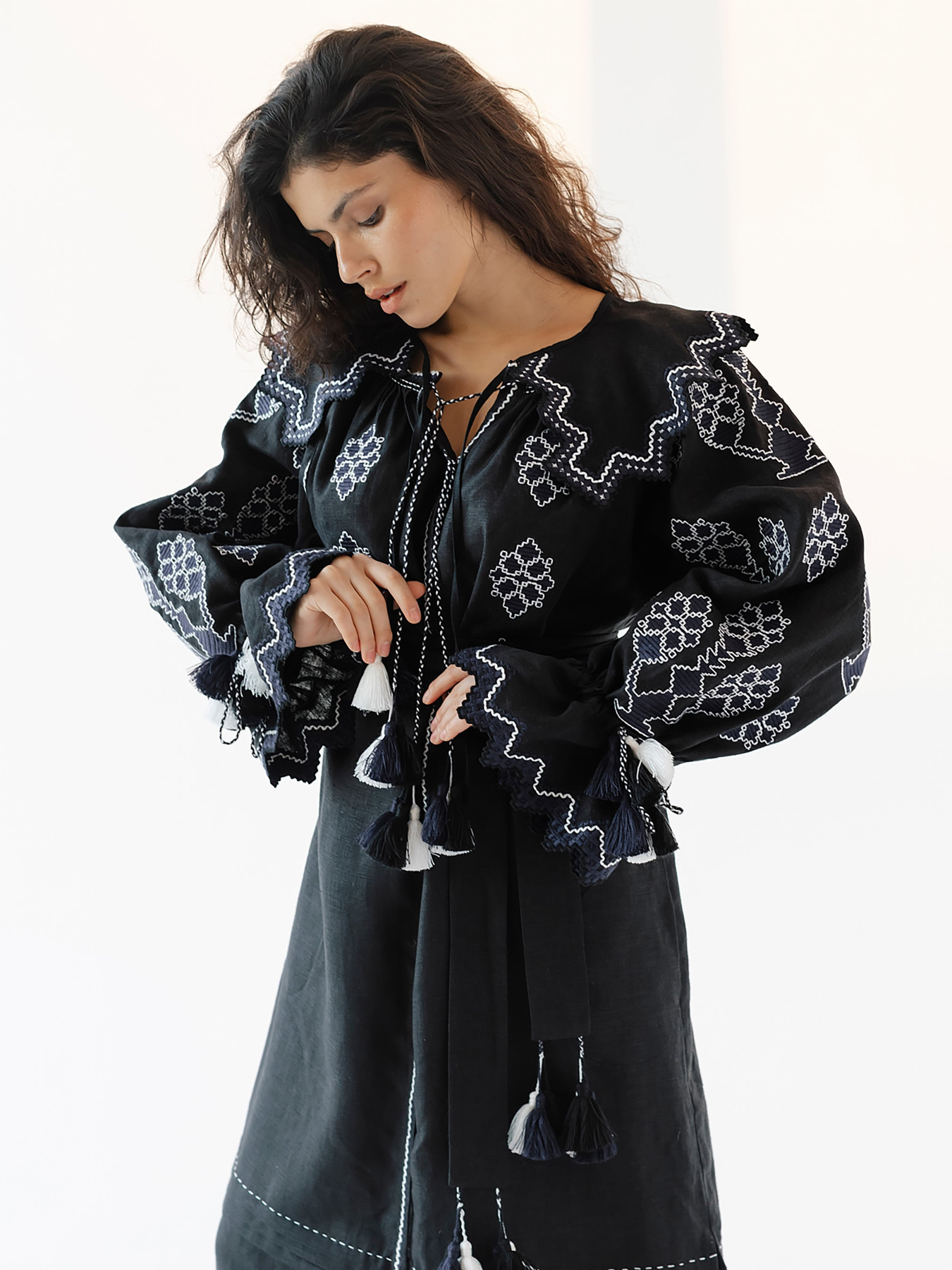 Вышитое платье Embroidered Gem модель 52416 Фото