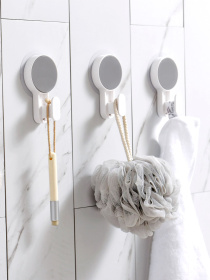 Гачок клейкий пластиковий білий MBM HOME модель BP-6 WHITE Гачок клейкий пластиковий білий MBM HOME модель BP-6 WHITE Фото