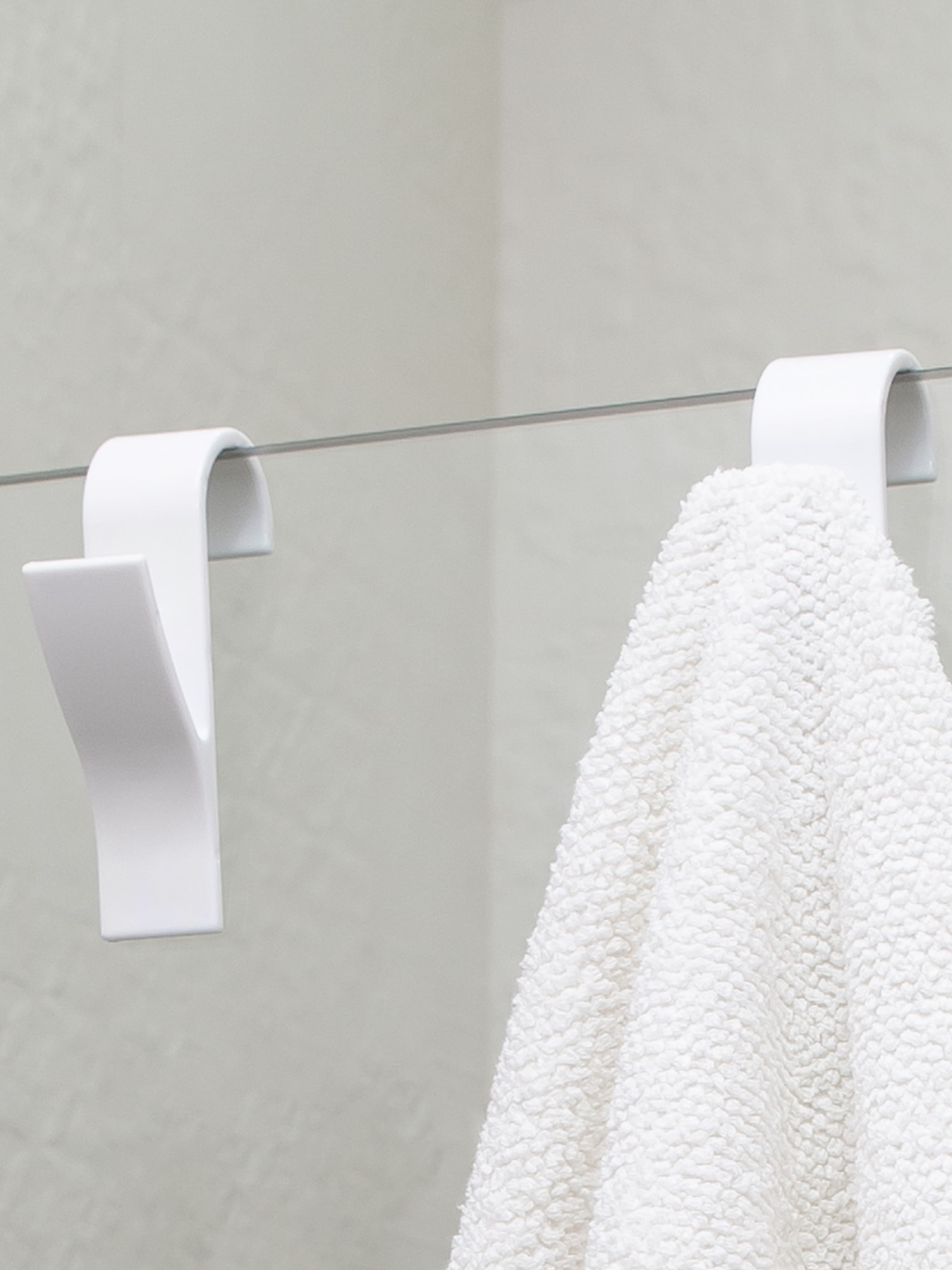 Крючок для полотенцесушителя пластиковый белый MBM MY HOME модель HP-100 WHITE Фото