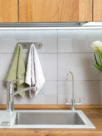 Вешалка на 4 крючка из нержавеющей стали MBM HOME модель HSS-192R SS Фото