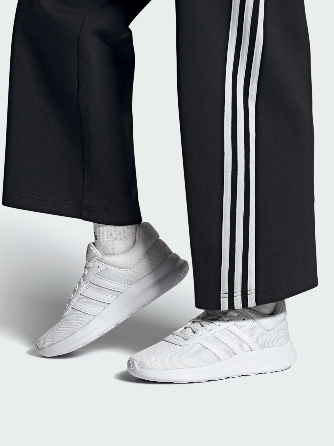 Кросівки Adidas Lite Racer модель IE8561 Фото