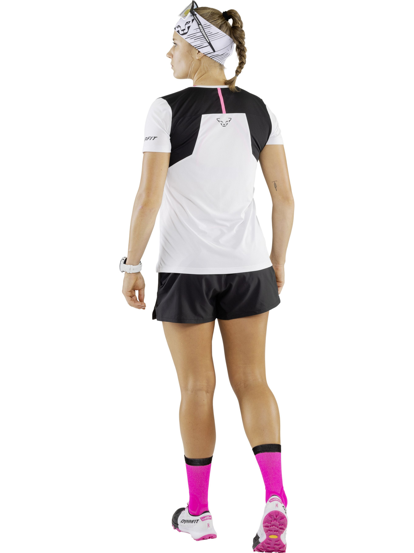 Спортивна футболка DYNAFIT Sky Shirt модель 100071851 Спортивна футболка DYNAFIT Sky Shirt модель 100071851 Фото