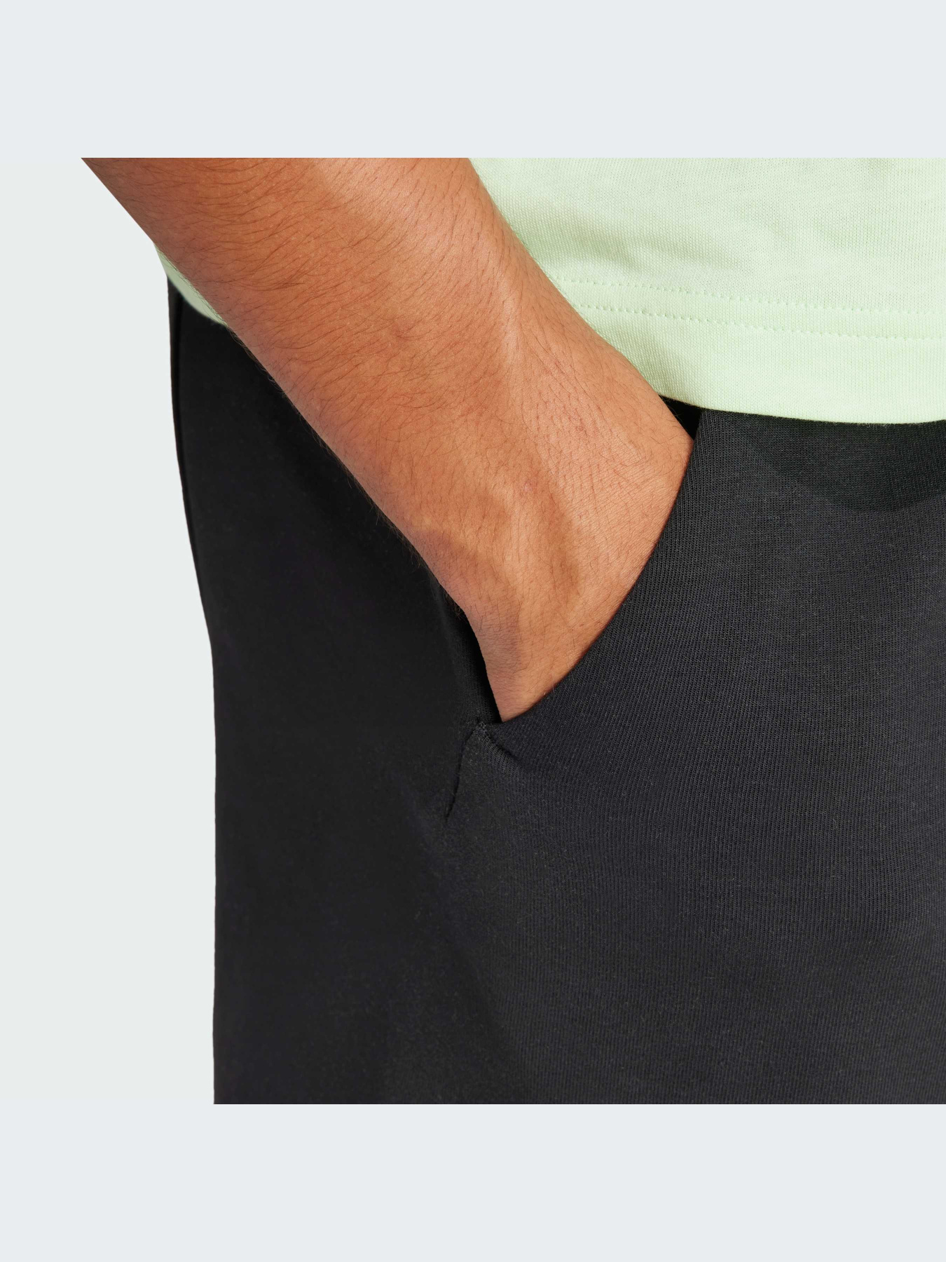 Повсякденні шорти Adidas модель IN3320 Фото