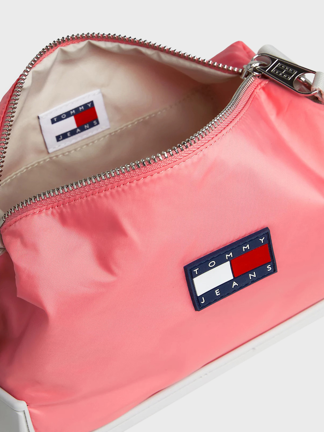 Сумки Tommy Hilfiger модель AW0AW15949-TIC Фото