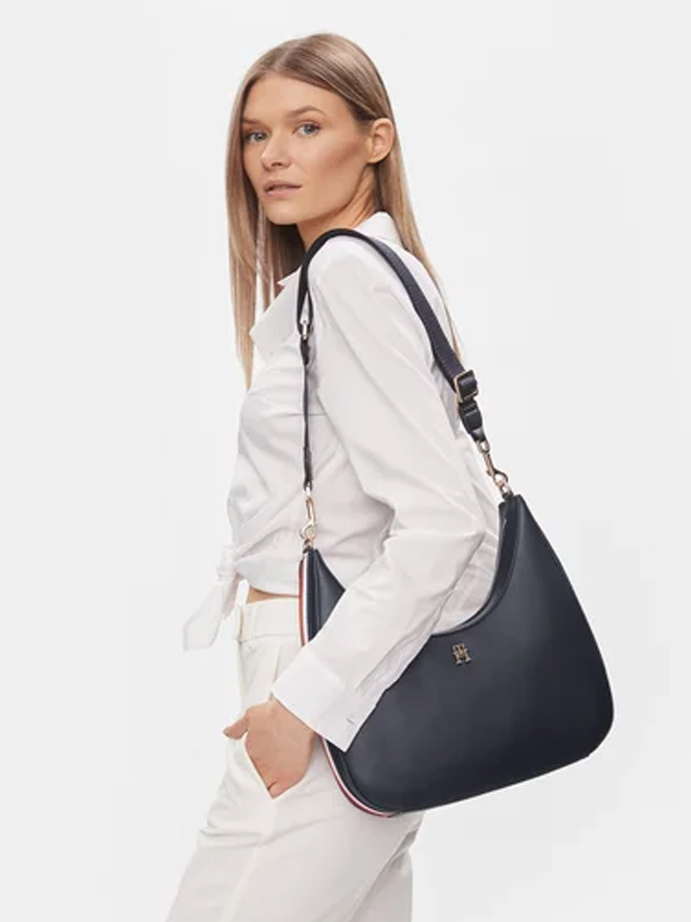 Сумки Tommy Hilfiger модель AW0AW16088-DW6 Фото
