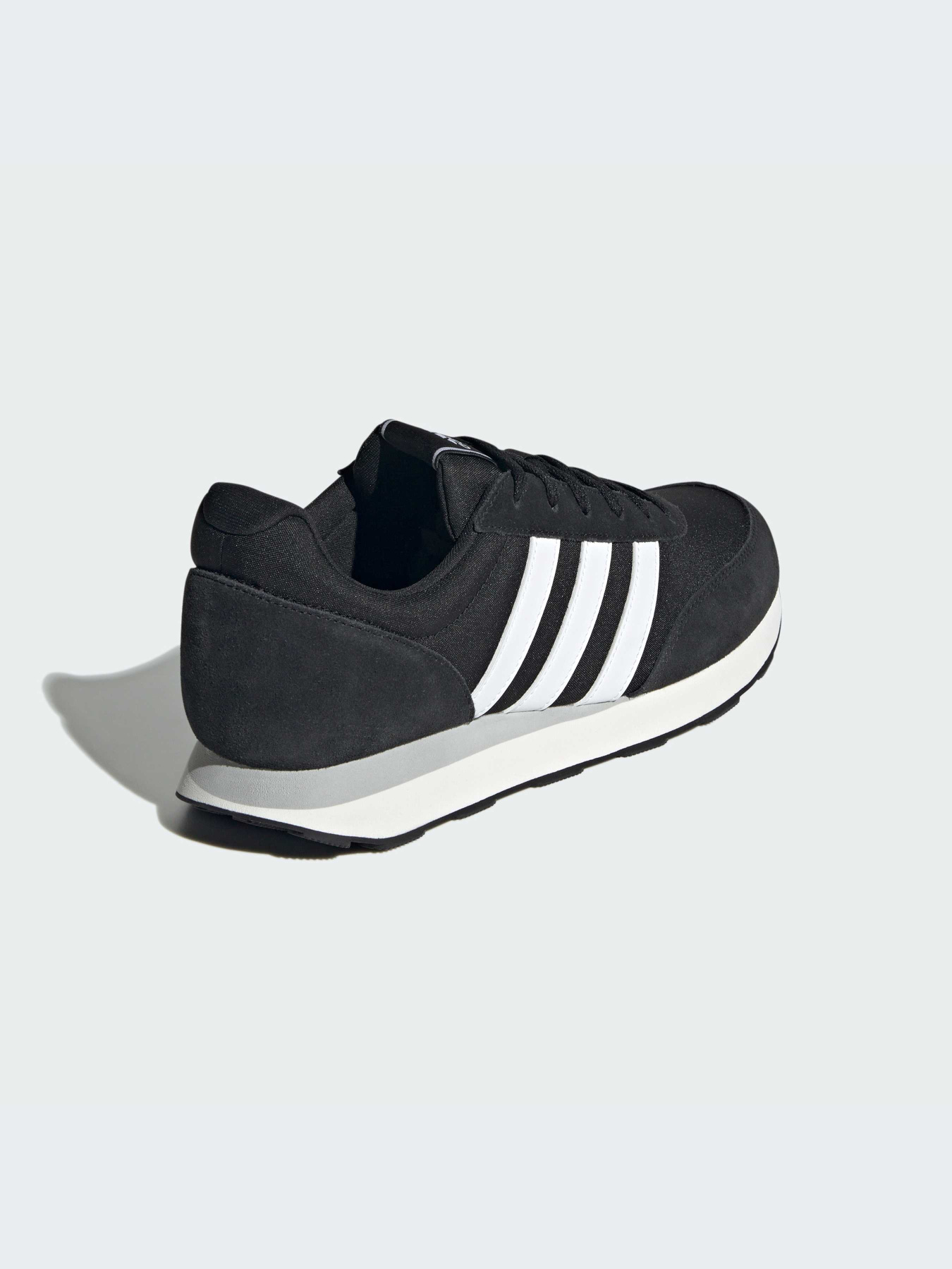 Кроссовки Adidas модель IE3826 Фото