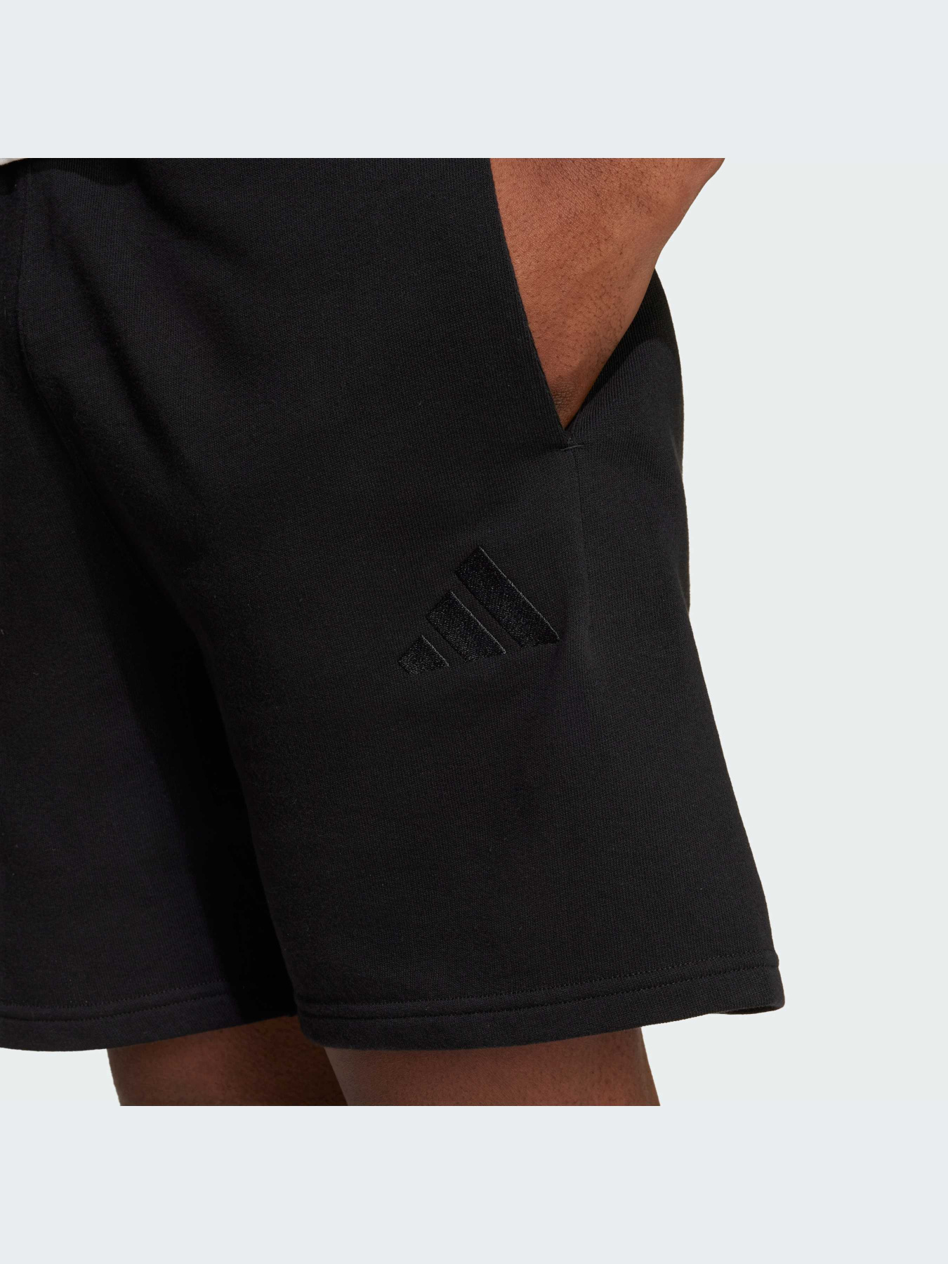 Повсякденні шорти Adidas модель IX1247 Фото